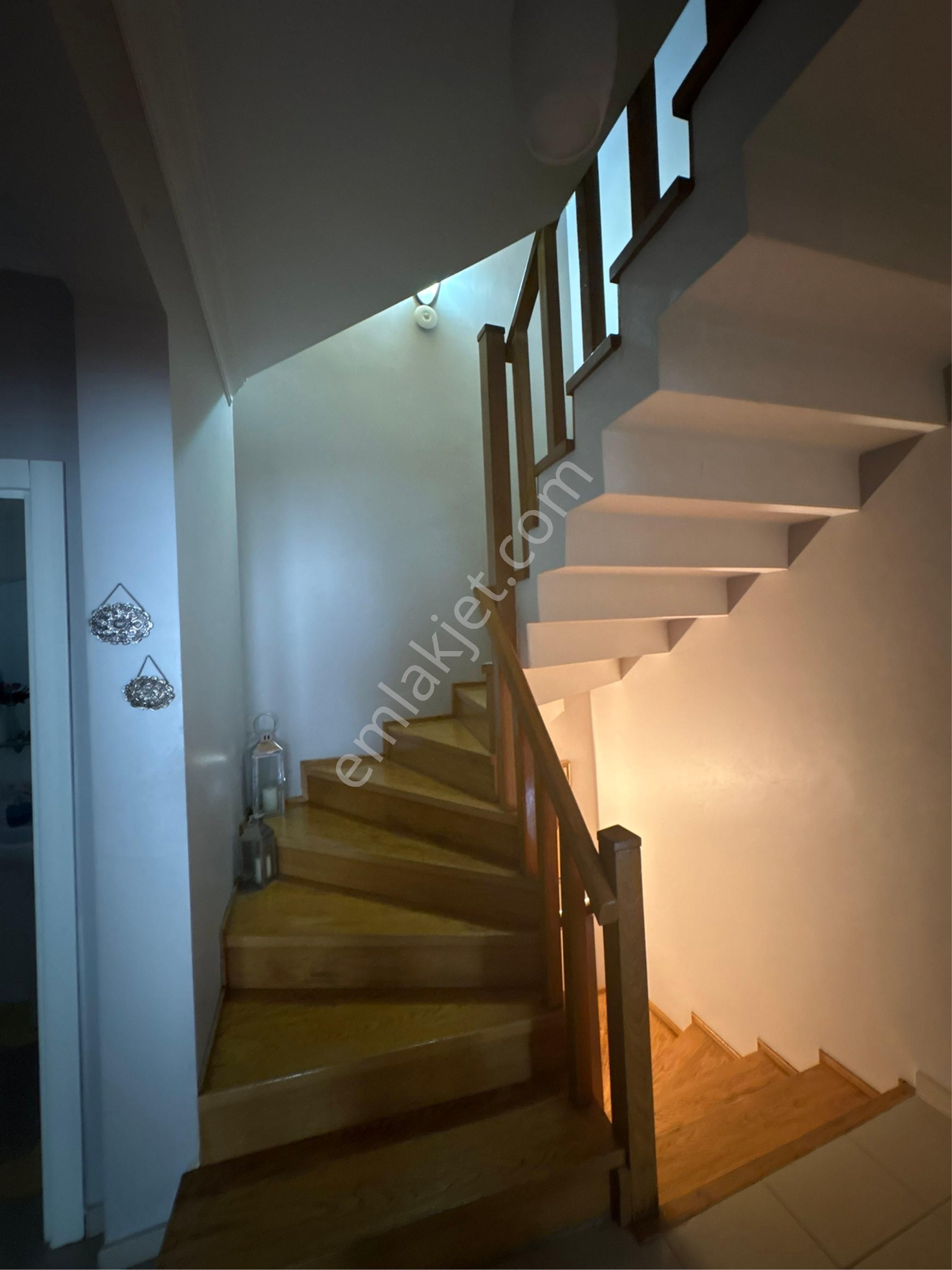 Yakuplu Konaklarında Harika Konumlu Bakımlı Villa - Görsel 15