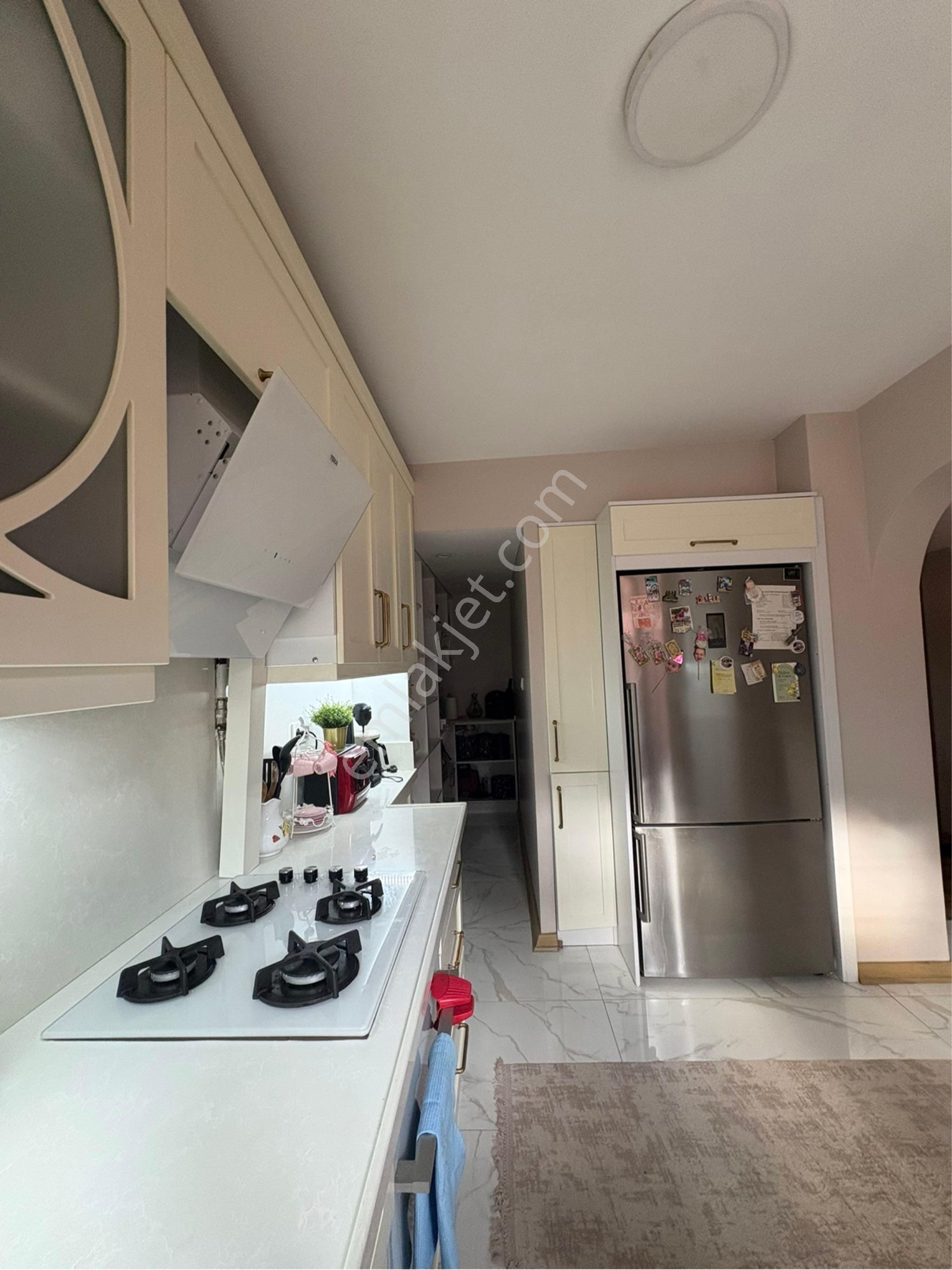 Yakuplu Konaklarında Harika Konumlu Bakımlı Villa - Görsel 16