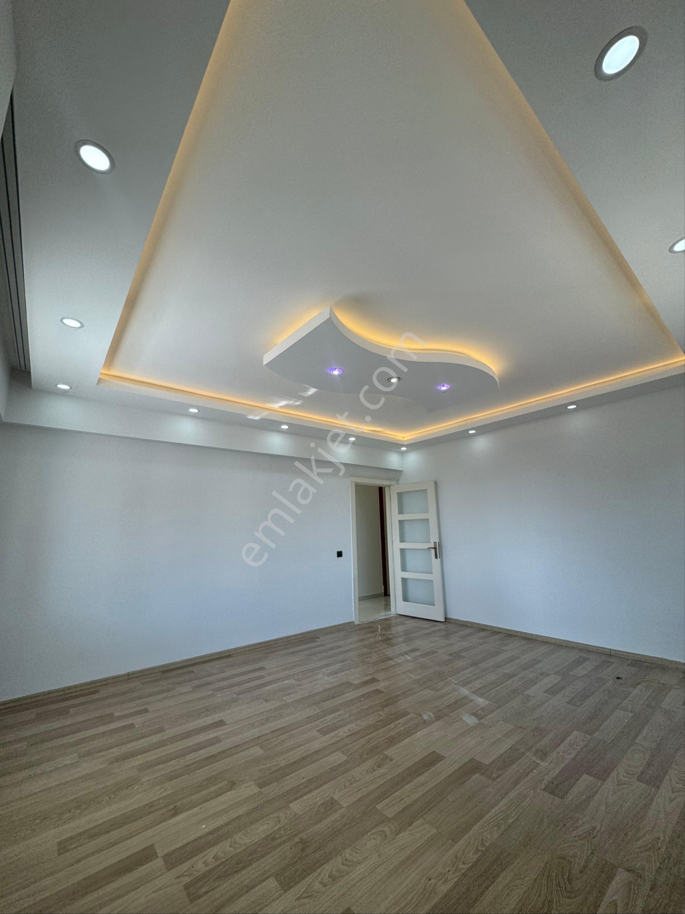 G.antep Akkent Mah Merkezinde Arkat Bakımlı 3+1 Satlık Daire - Görsel 32