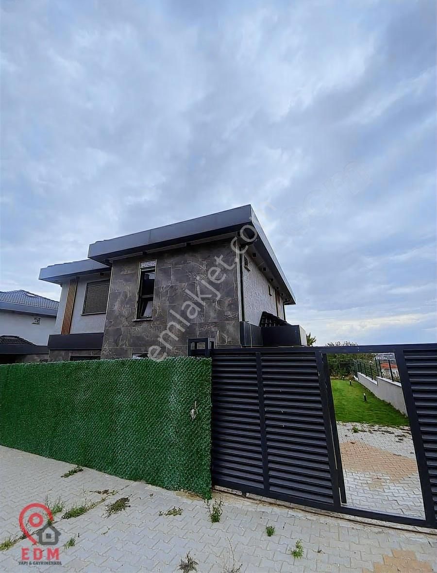 Silivri Ortaköy'de Müstakil Havuzlu Satılık Villa - Görsel 3