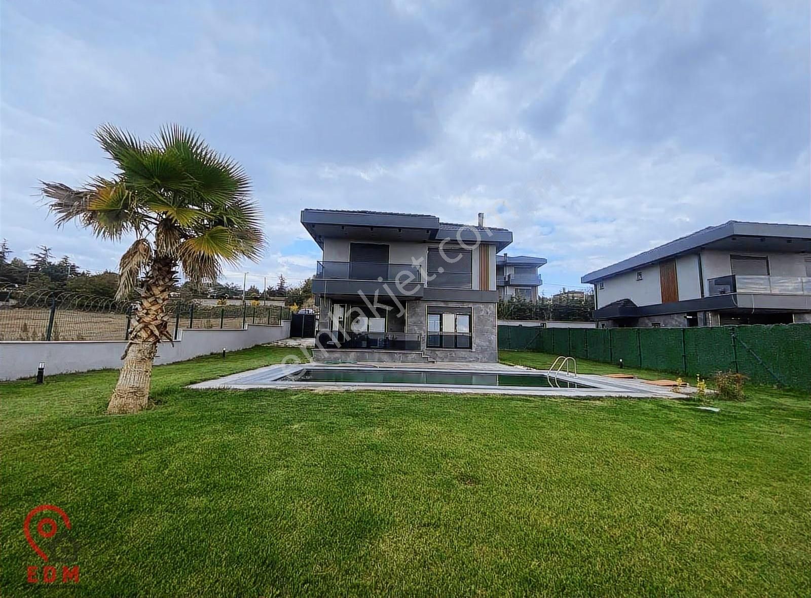 Silivri Ortaköy'de Müstakil Havuzlu Satılık Villa - Görsel 6