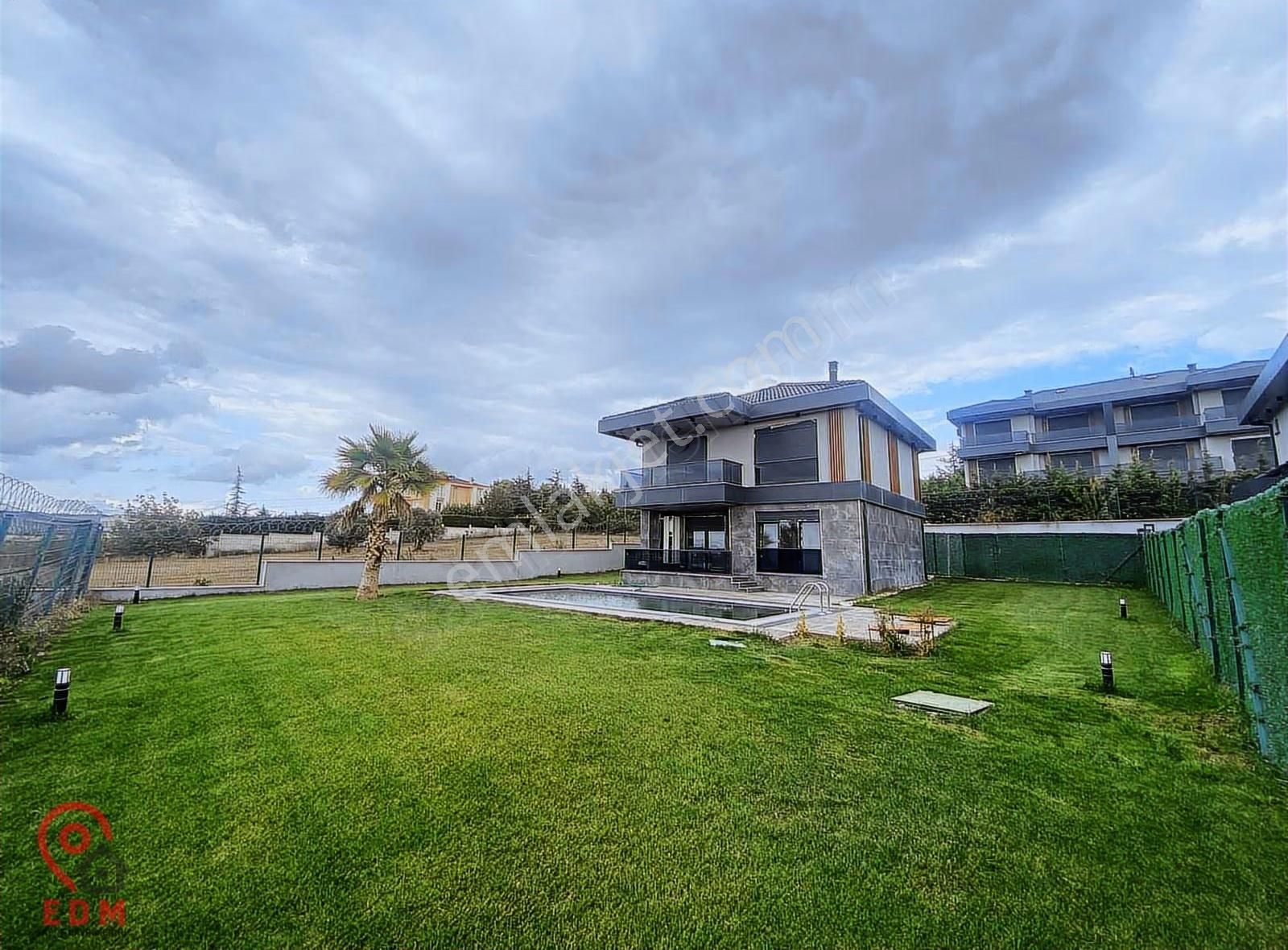 Silivri Ortaköy'de Müstakil Havuzlu Satılık Villa - Görsel 4