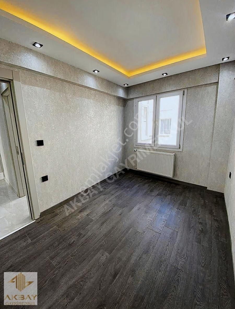 Akbay Gayrimenkul'den Masrafsız Ara Kat Full Tadilatlı 3+1 Daire - Görsel 3