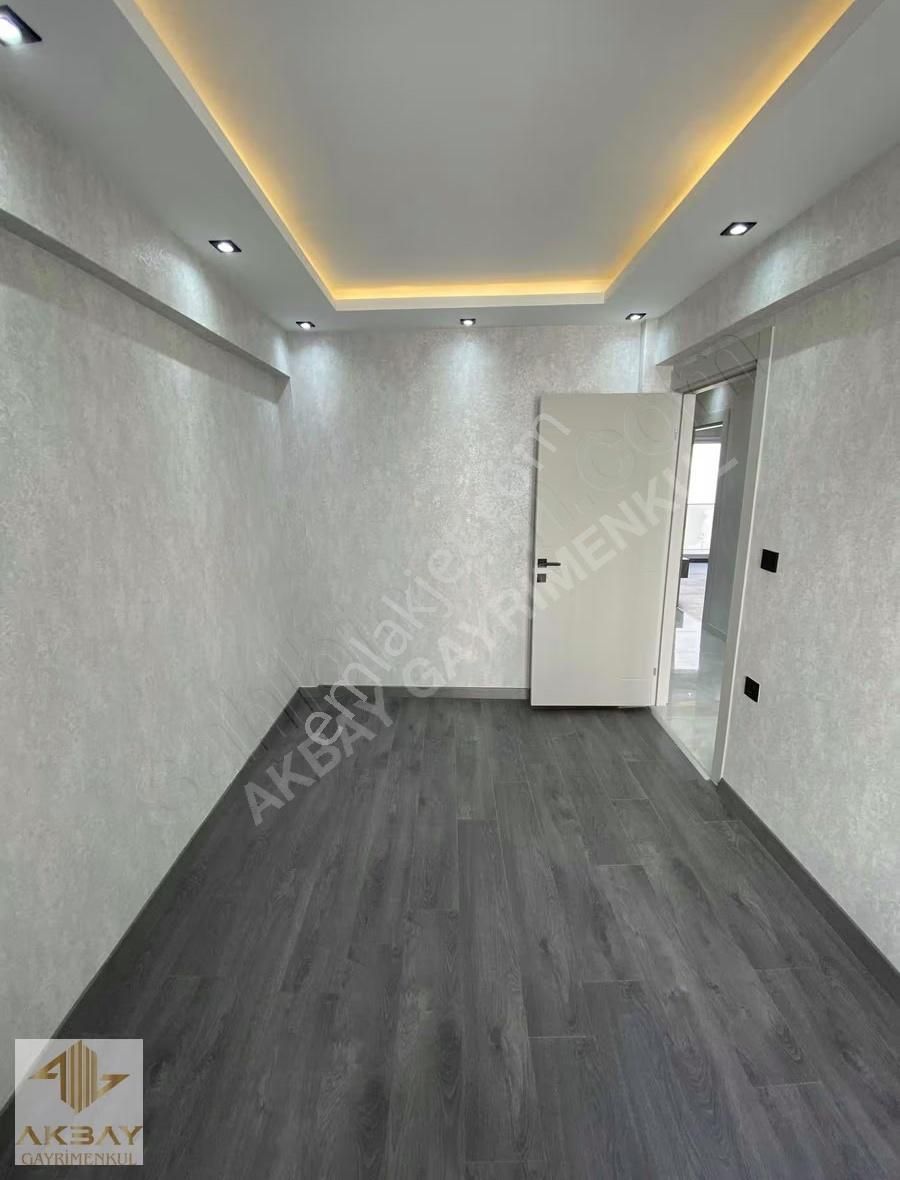 Akbay Gayrimenkul'den Masrafsız Ara Kat Full Tadilatlı 3+1 Daire - Görsel 31