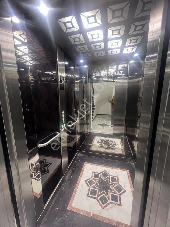 Beylikdüzü'nde Metrobüse Yürüme Mesafesinde 2+1 Fırsat Dairesi