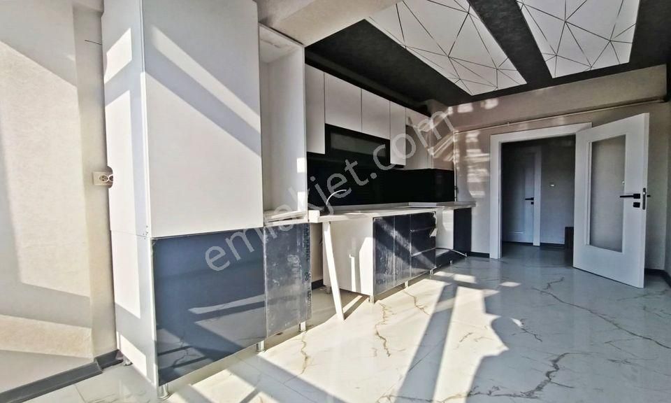 Beylikdüzü'nde Bölgenin Geniş M2'li Kasım Ayına Özel 3+1 Daire