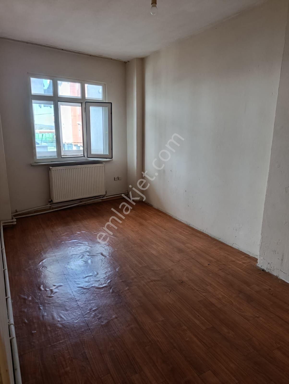 Güneyden Sultan Gazide 1+1.80 M2 Arsa Hisseli Tapulu Balkonlu Daire - Görsel 6