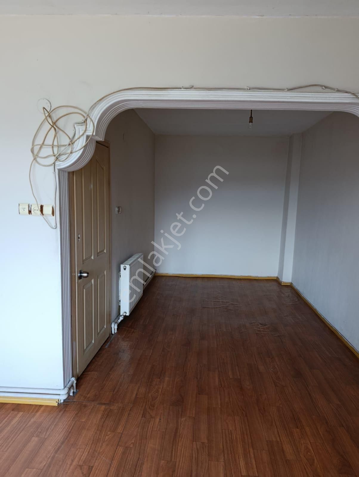 Güneyden Sultan Gazide 1+1.80 M2 Arsa Hisseli Tapulu Balkonlu Daire - Görsel 14