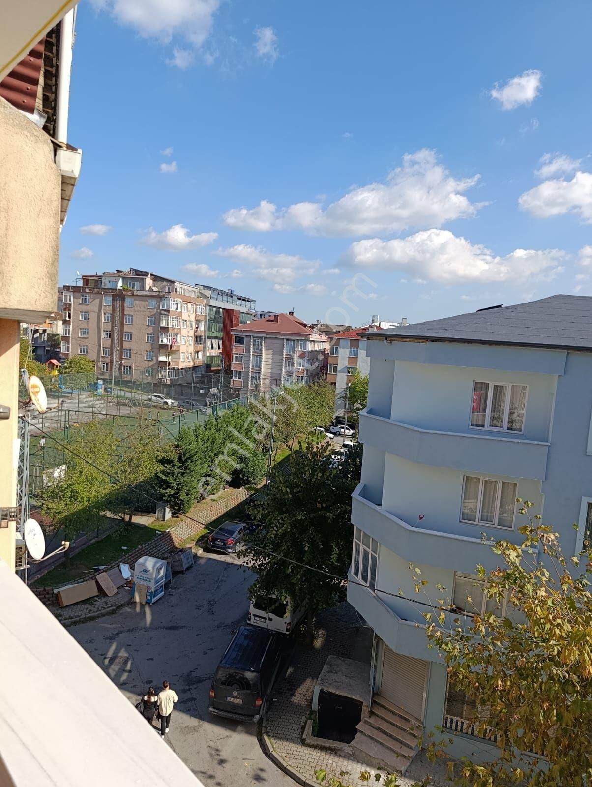 Güneyden Sultan Gazide 1+1.80 M2 Arsa Hisseli Tapulu Balkonlu Daire - Görsel 3