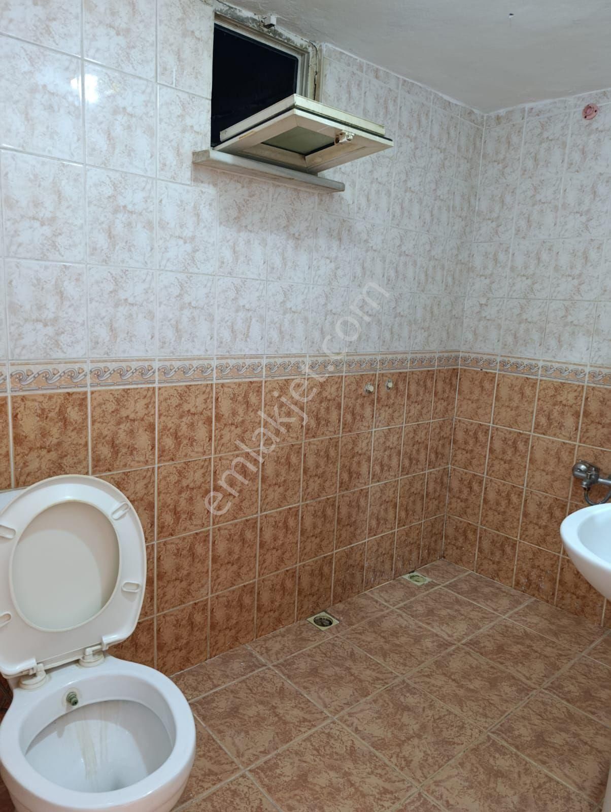 Güneyden Sultan Gazide 1+1.80 M2 Arsa Hisseli Tapulu Balkonlu Daire - Görsel 7