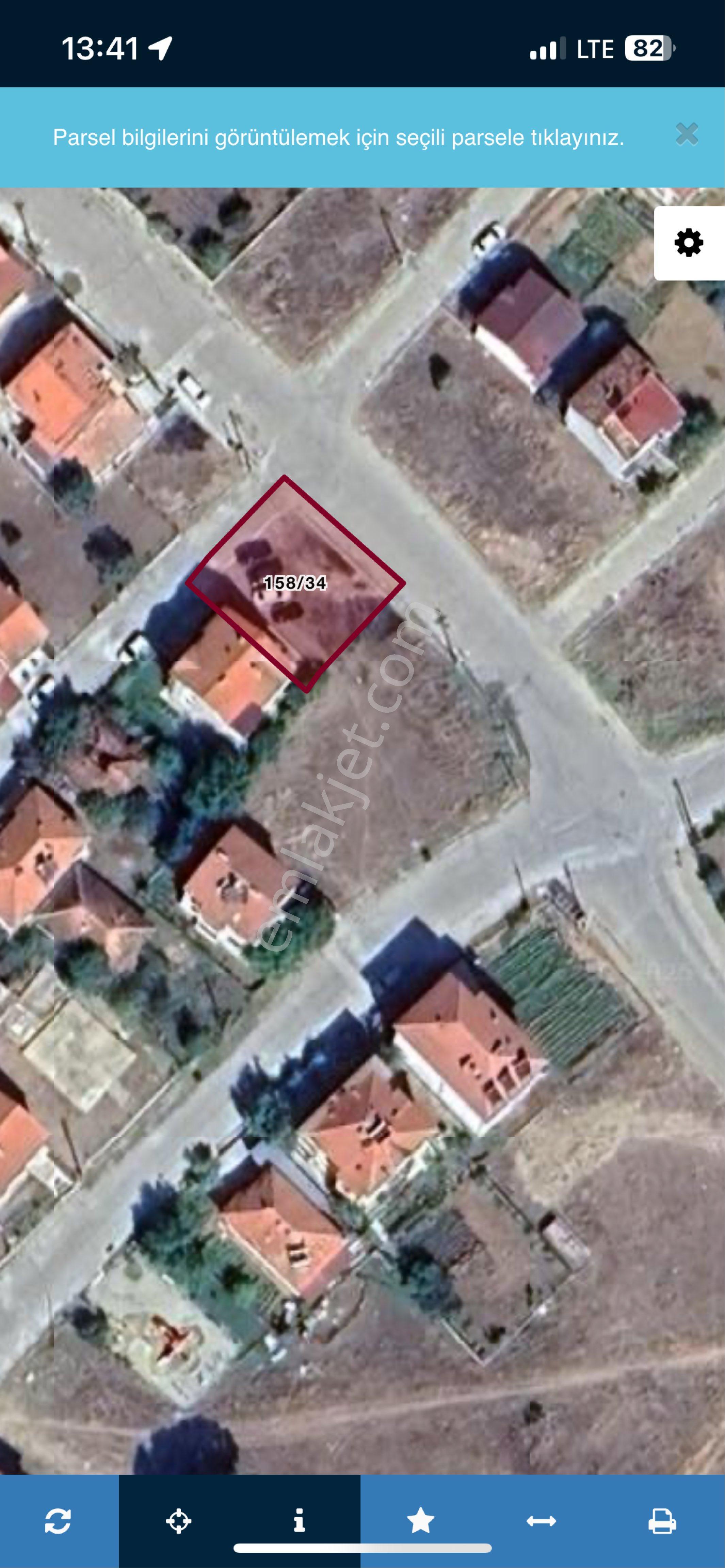 Banaz Kent Orman Yanı Köşe 368m2 Villalık Arsa