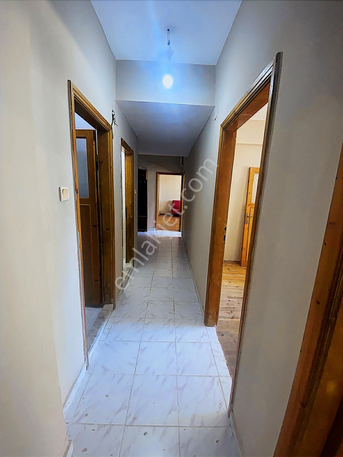 Trabzon'da Kiralık 3+1 Daire - Görsel 12