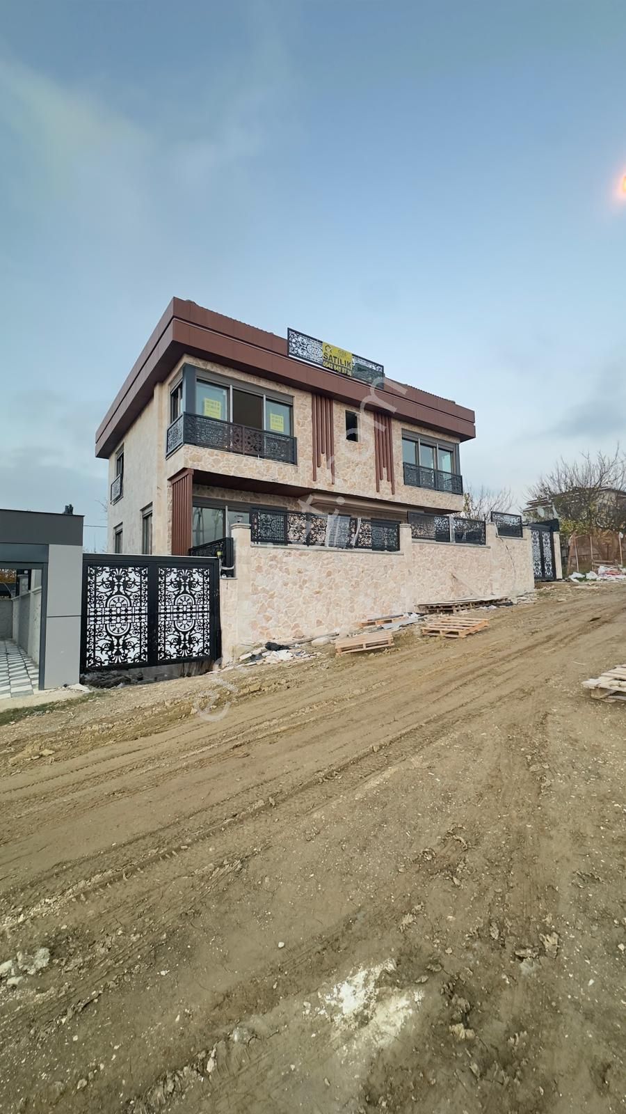 Güzelce Deniz Manzaralı Özel Yapım Taş Cepheli 4+2 Satılık Villa - Görsel 5