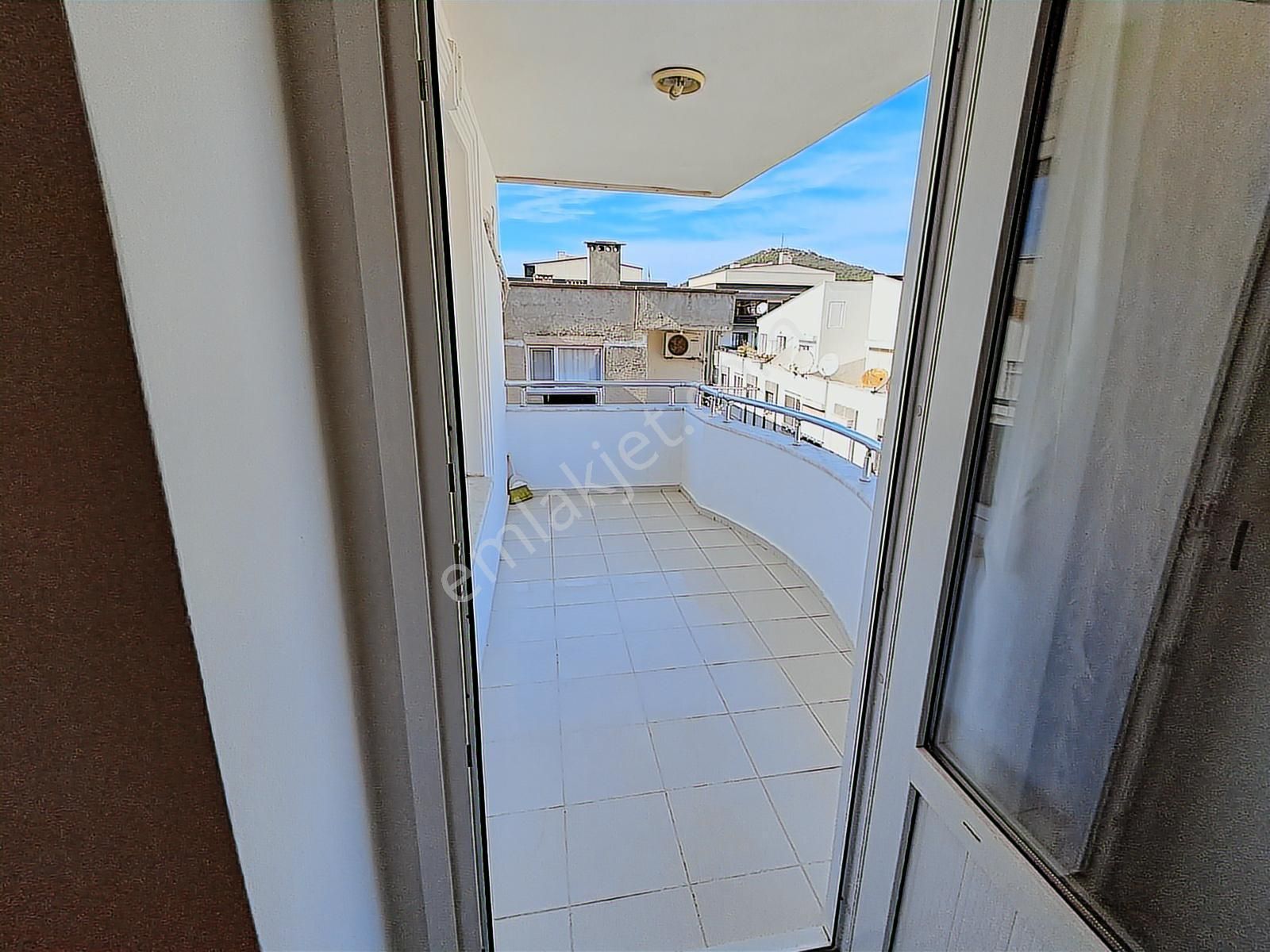 Sarımsaklı Minibüs Caddesinde Geniş Ve Bakımlı 2+1satılık Daire - Görsel 17