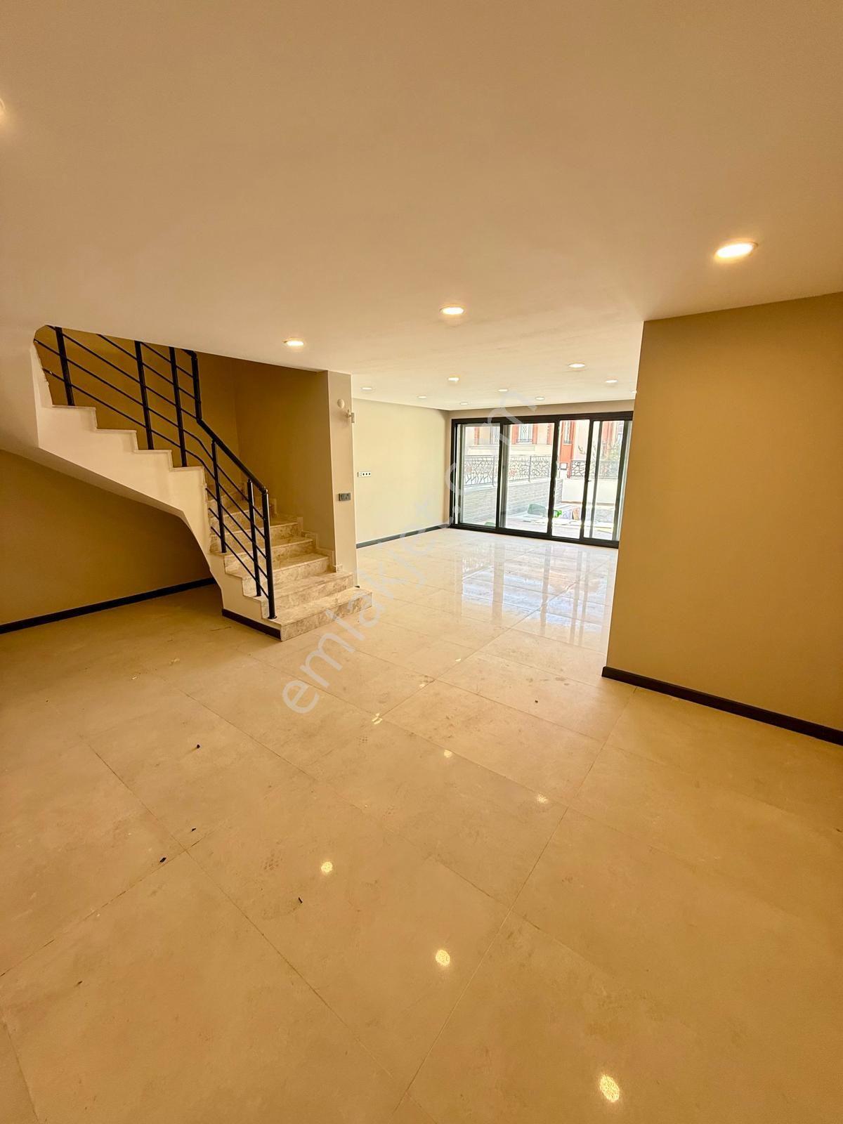 Kuşadası Soğucak’ta Satılık Sıfır  Lüks 4+2 Villa - Görsel 33