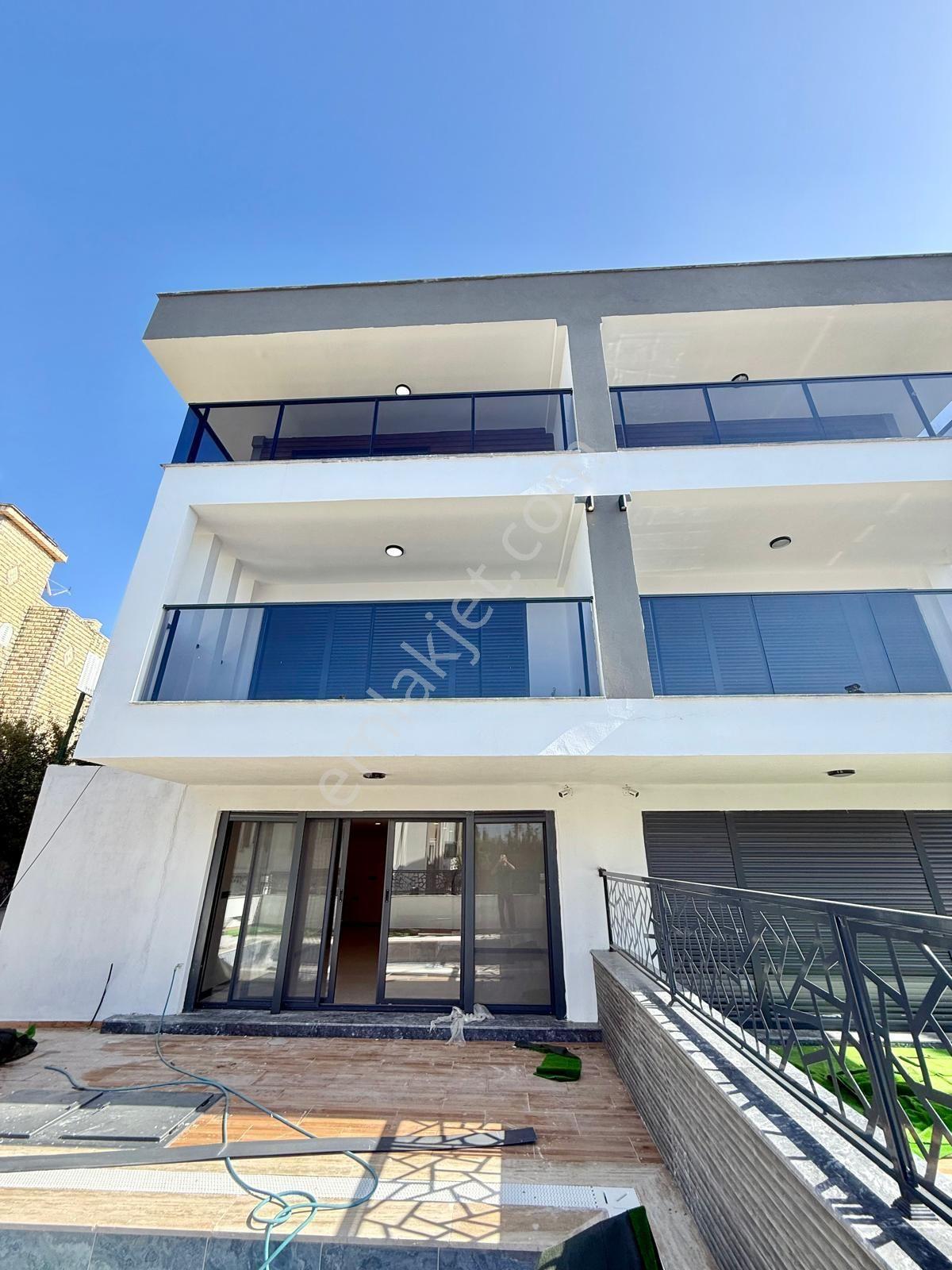 Kuşadası Soğucak’ta Satılık Sıfır  Lüks 4+2 Villa - Görsel 23