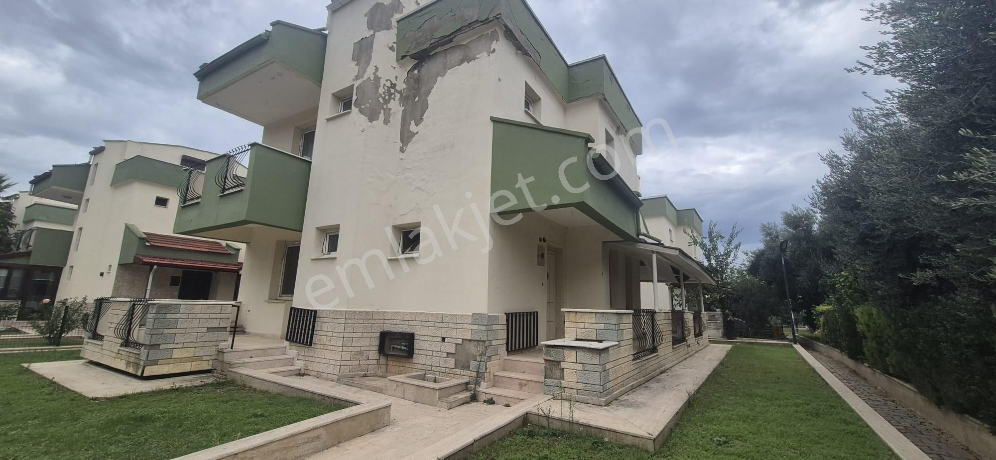 İzmir Selçuk'ta Pamucak Sahiline Yürüme Mesafesınde Pamucak Port Sitesinde Müstakil Villa - Görsel 3