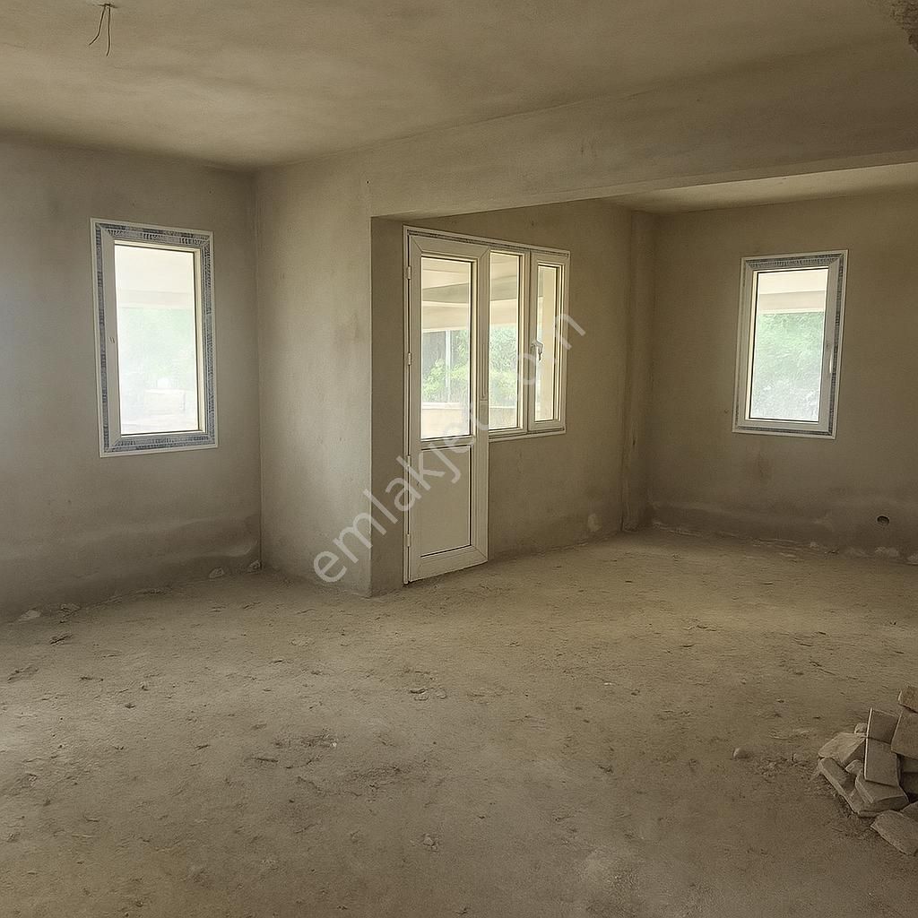 İzmir Selçuk'ta Pamucak Sahiline Yürüme Mesafesınde Pamucak Port Sitesinde Müstakil Villa - Görsel 4