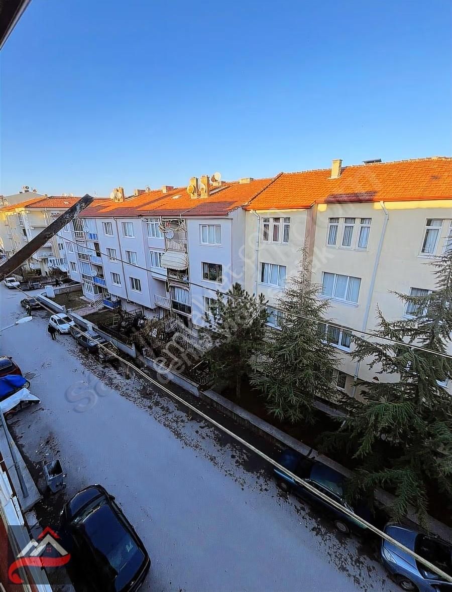 Deniz Yiğit'ten Şehrin Kalbinde Satılık 2+1 Bakımlı Daire - Görsel 2