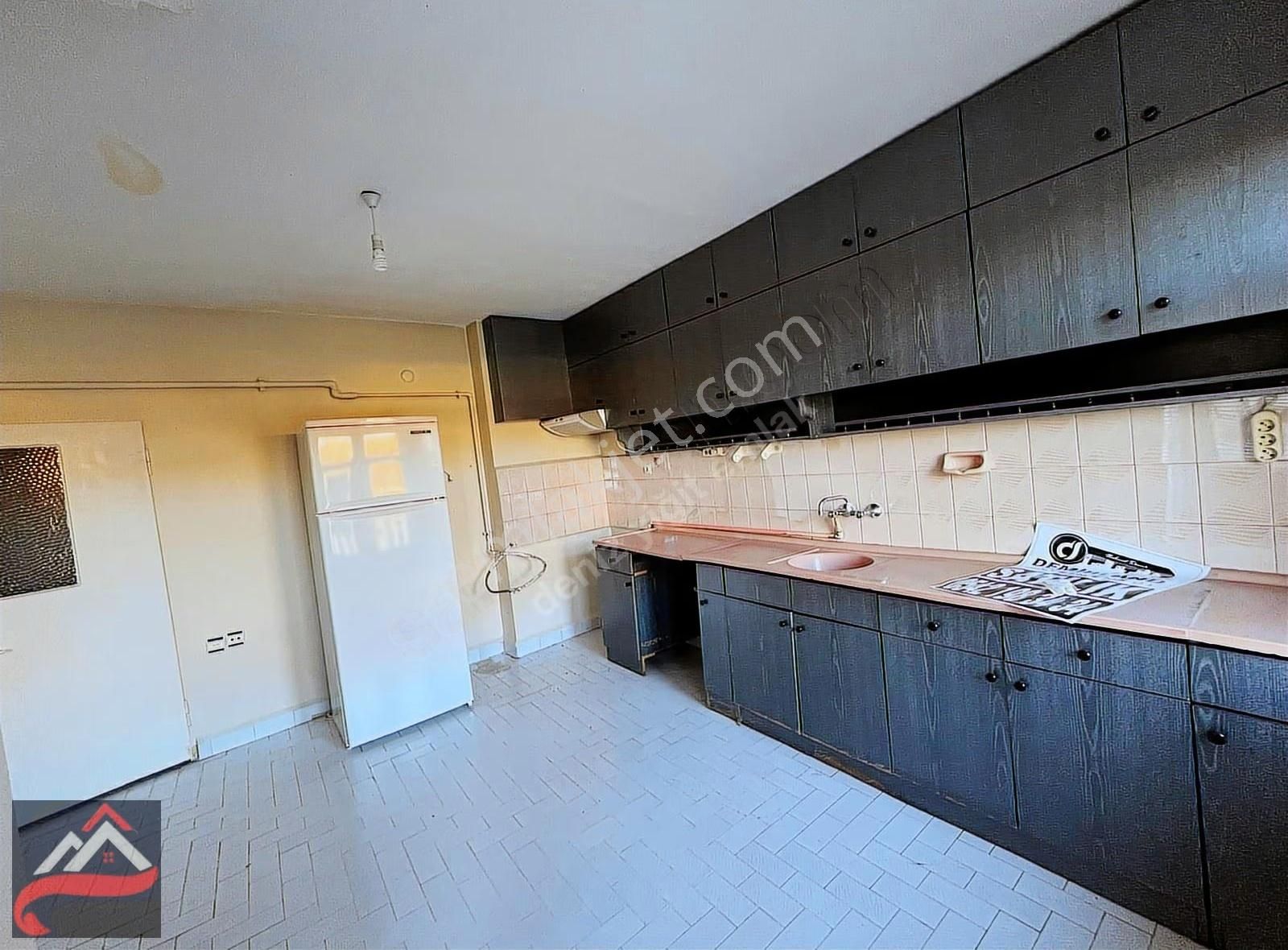 Deniz Yiğit'ten Şehrin Kalbinde Satılık 2+1 Bakımlı Daire - Görsel 4