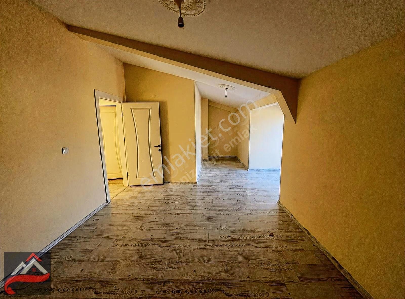 Deniz Yiğit'ten Yunusemre Mahallesi Satılık 4+1 Daire - Görsel 16