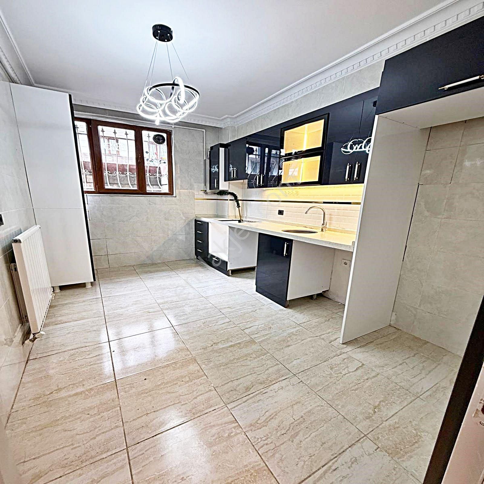 Metrobüse Yakın Lüks Sıfır 120m2 Ferah Sakin Bina Satılık Daire - Görsel 3