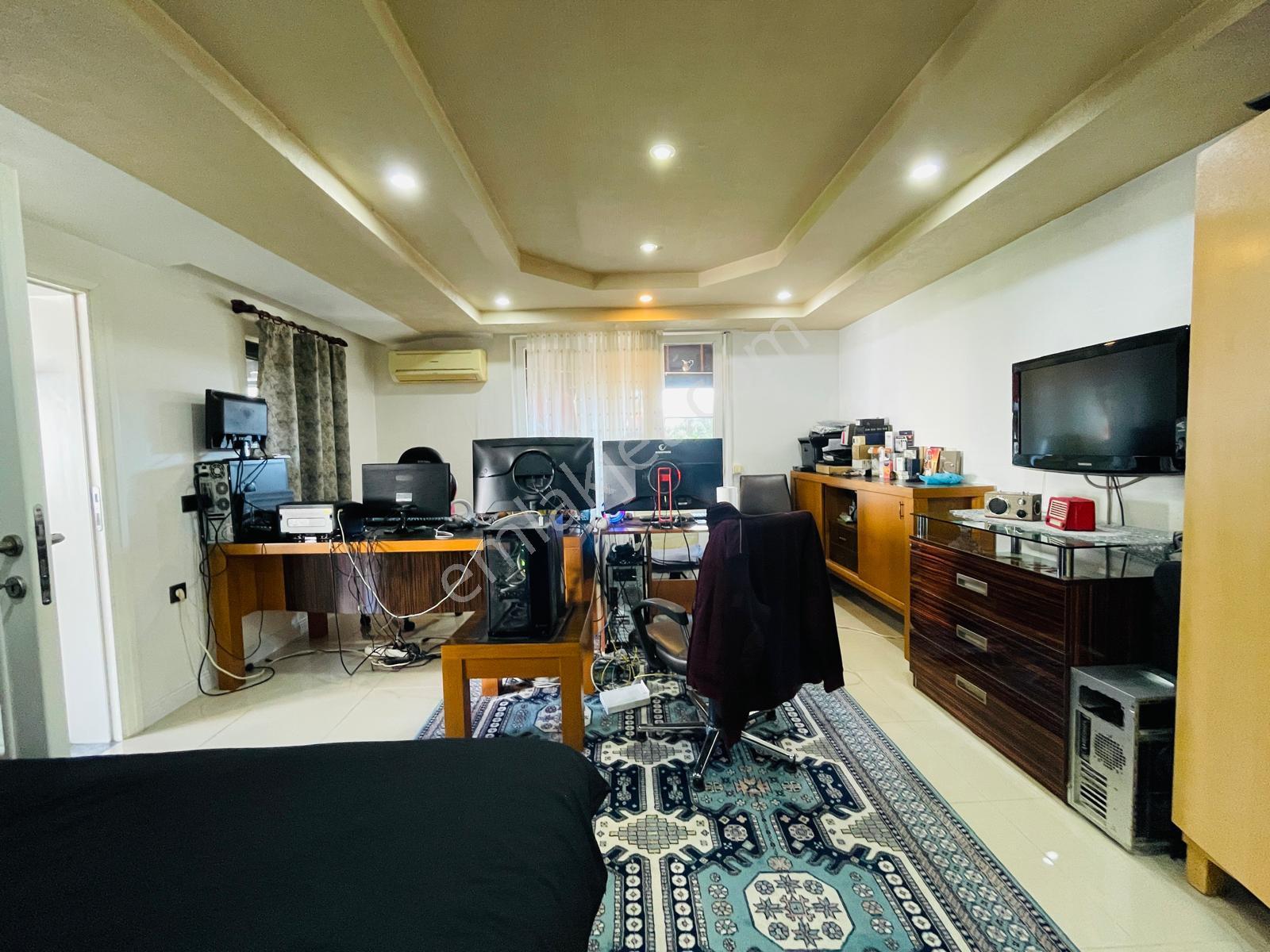 Yeşilbahçe 'de Mükemmel Lokasyonlu Asansörlü 350 M² 4+2 - Görsel 22