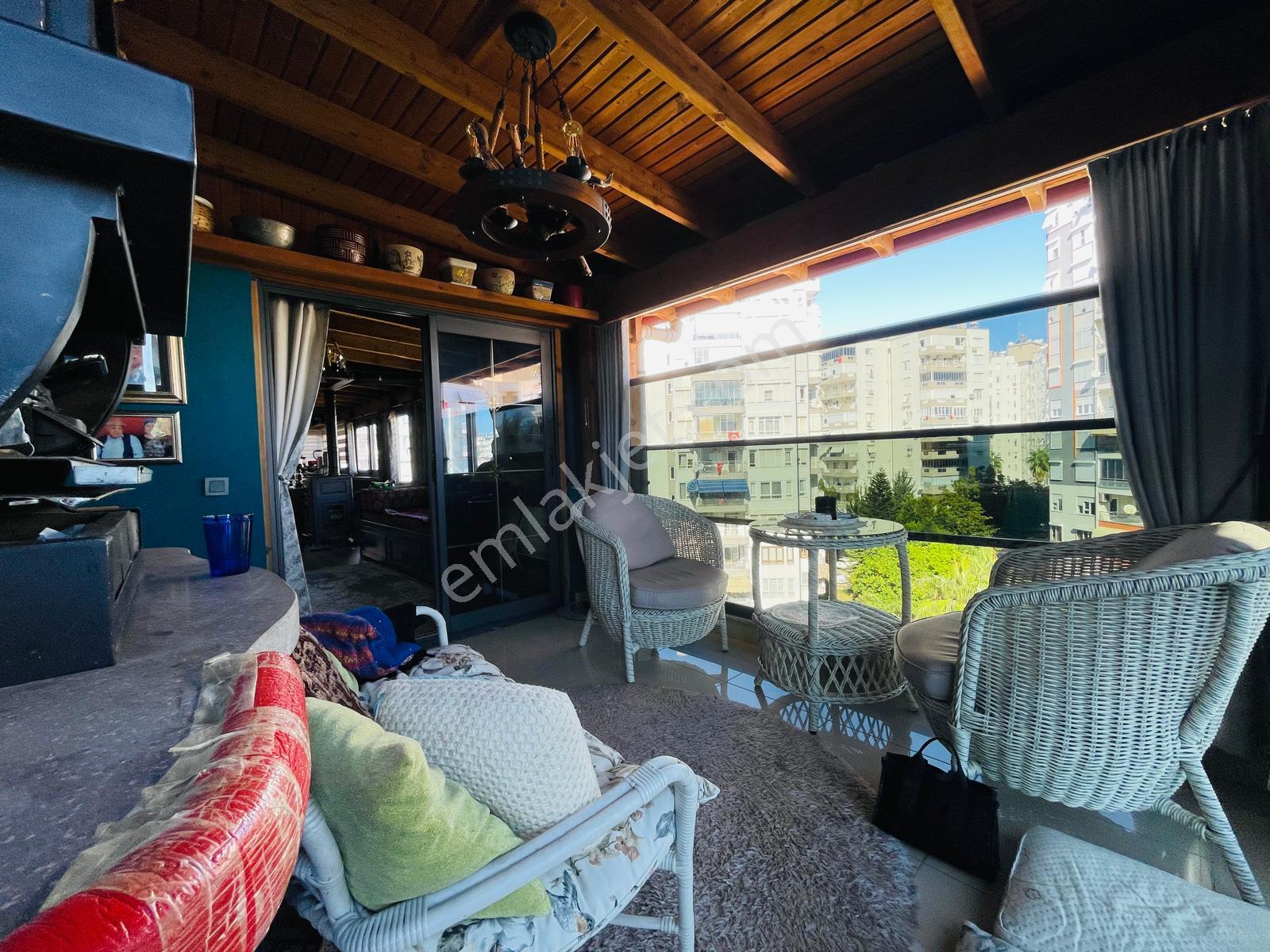 Yeşilbahçe 'de Mükemmel Lokasyonlu Asansörlü 350 M² 4+2 - Görsel 35