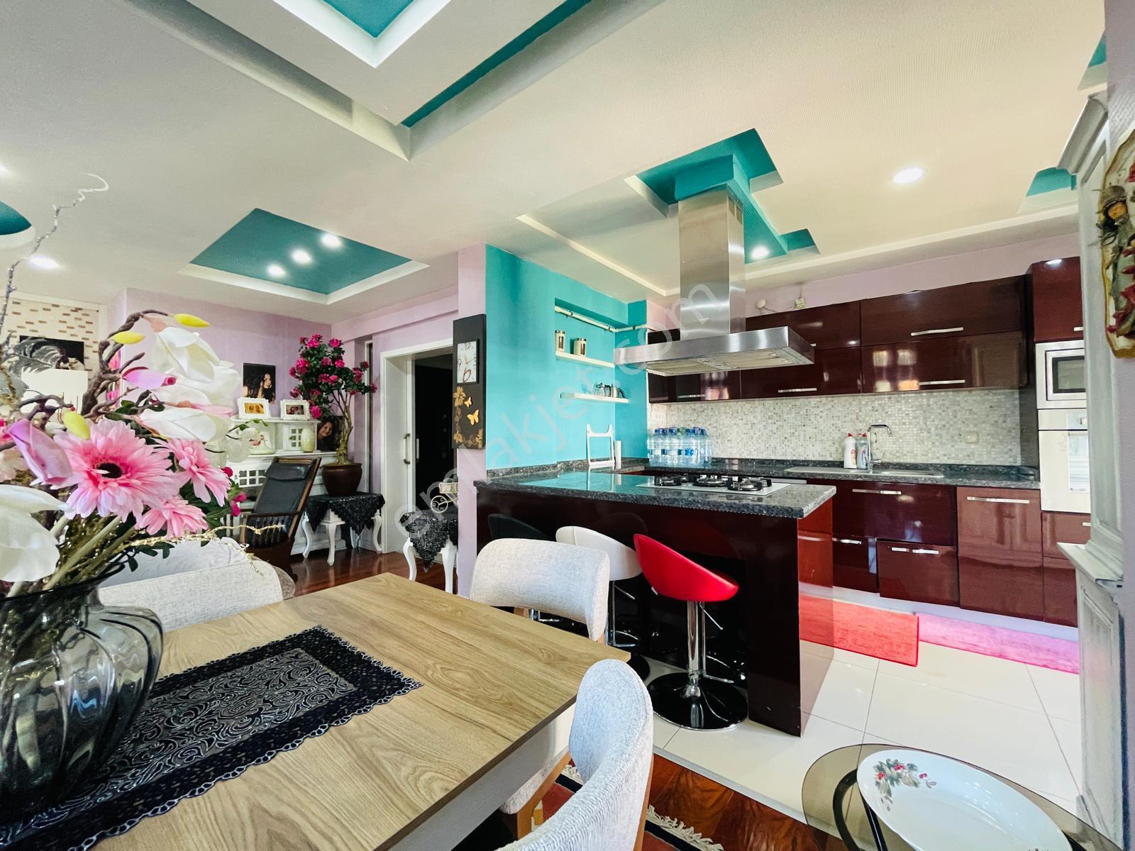 Yeşilbahçe 'de Mükemmel Lokasyonlu Asansörlü 350 M² 4+2 - Görsel 4