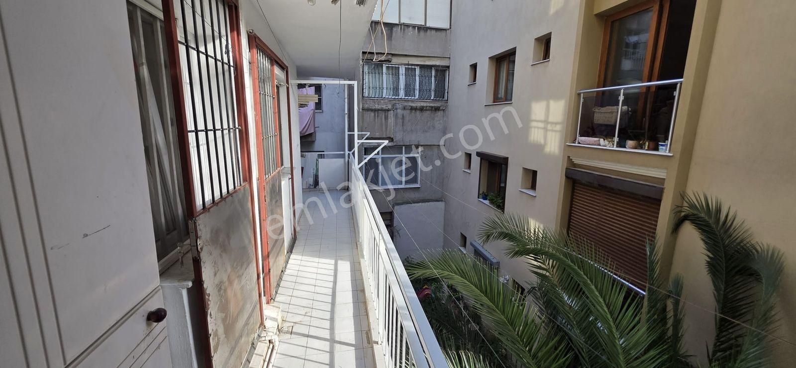 Karşıyaka Alaybeyde Arakat Doğalgazlı 2+1 Daire - Görsel 21