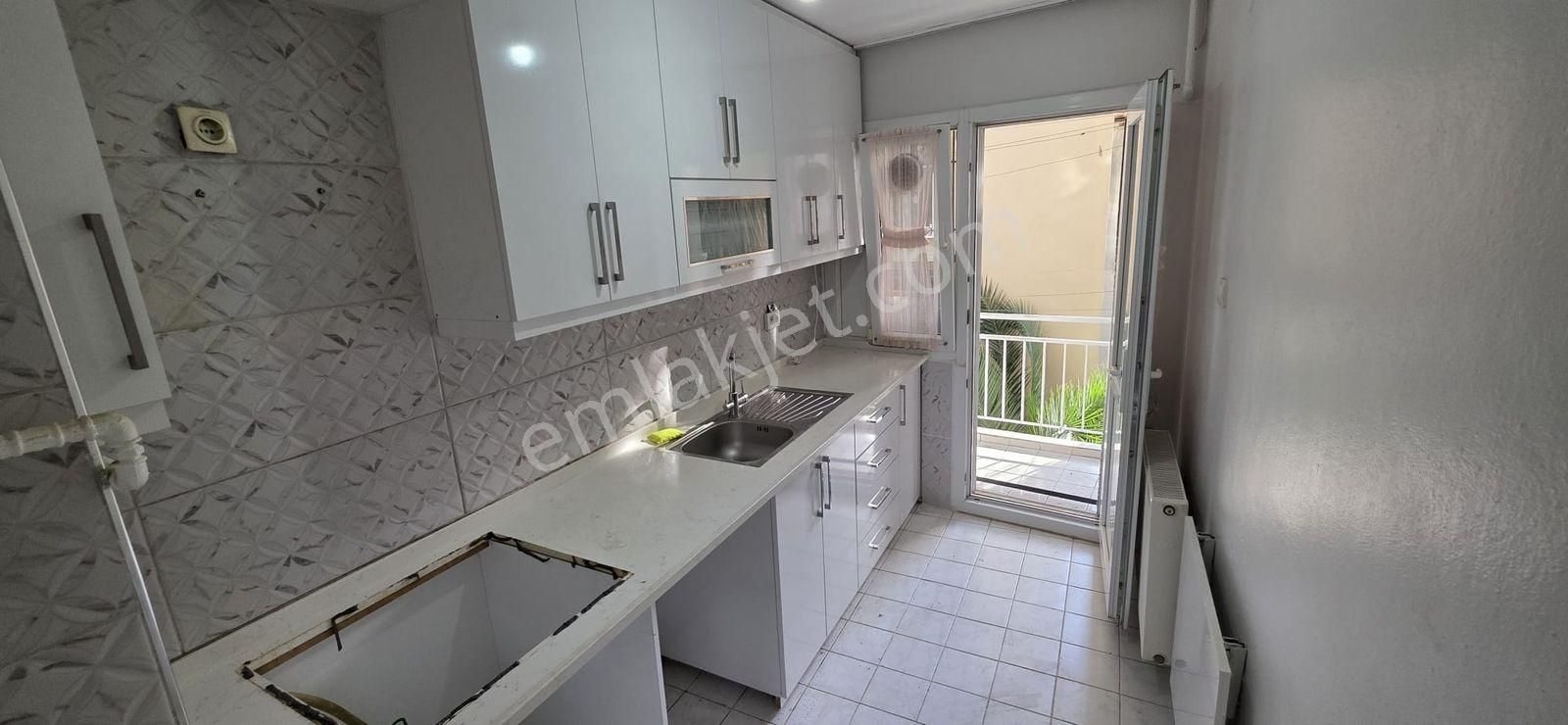 Karşıyaka Alaybeyde Arakat Doğalgazlı 2+1 Daire - Görsel 12