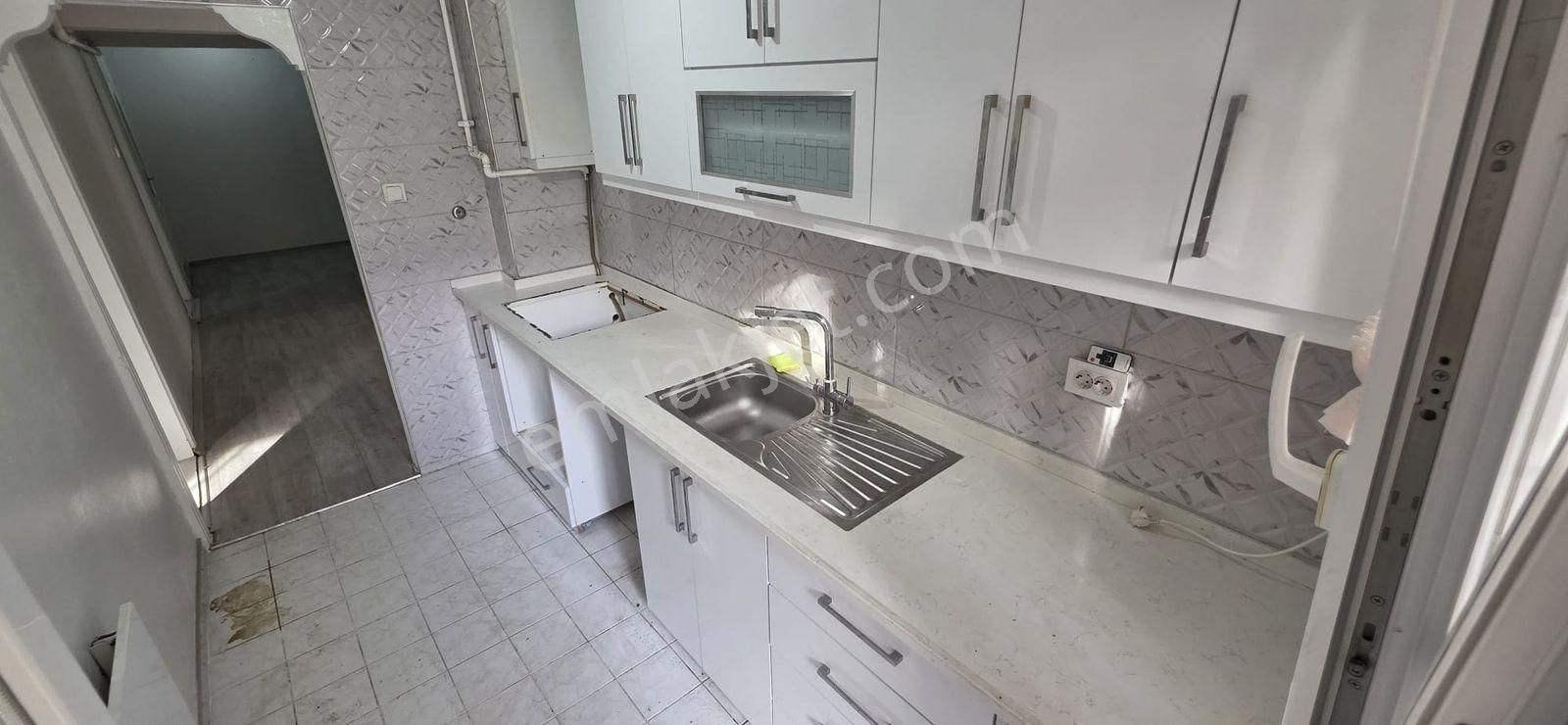 Karşıyaka Alaybeyde Arakat Doğalgazlı 2+1 Daire - Görsel 18