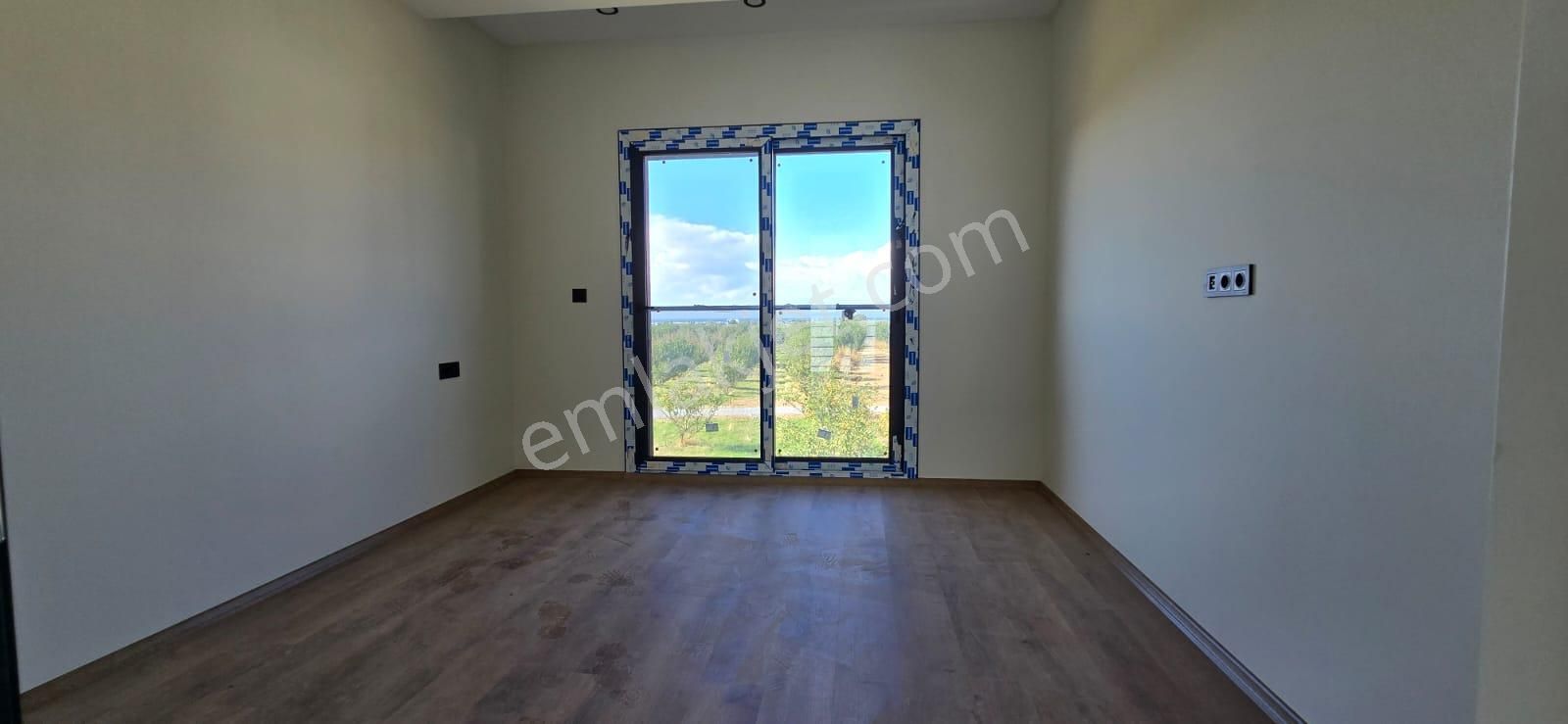 Kuşadası Davutlarda Sıfır Tek Müstakil Havuzlu Sitede 3+1 - Görsel 23