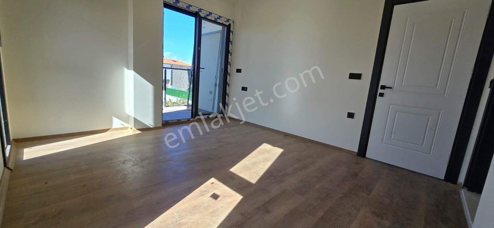 Kuşadası Davutlarda Sıfır Tek Müstakil Havuzlu Sitede 3+1 - Görsel 25