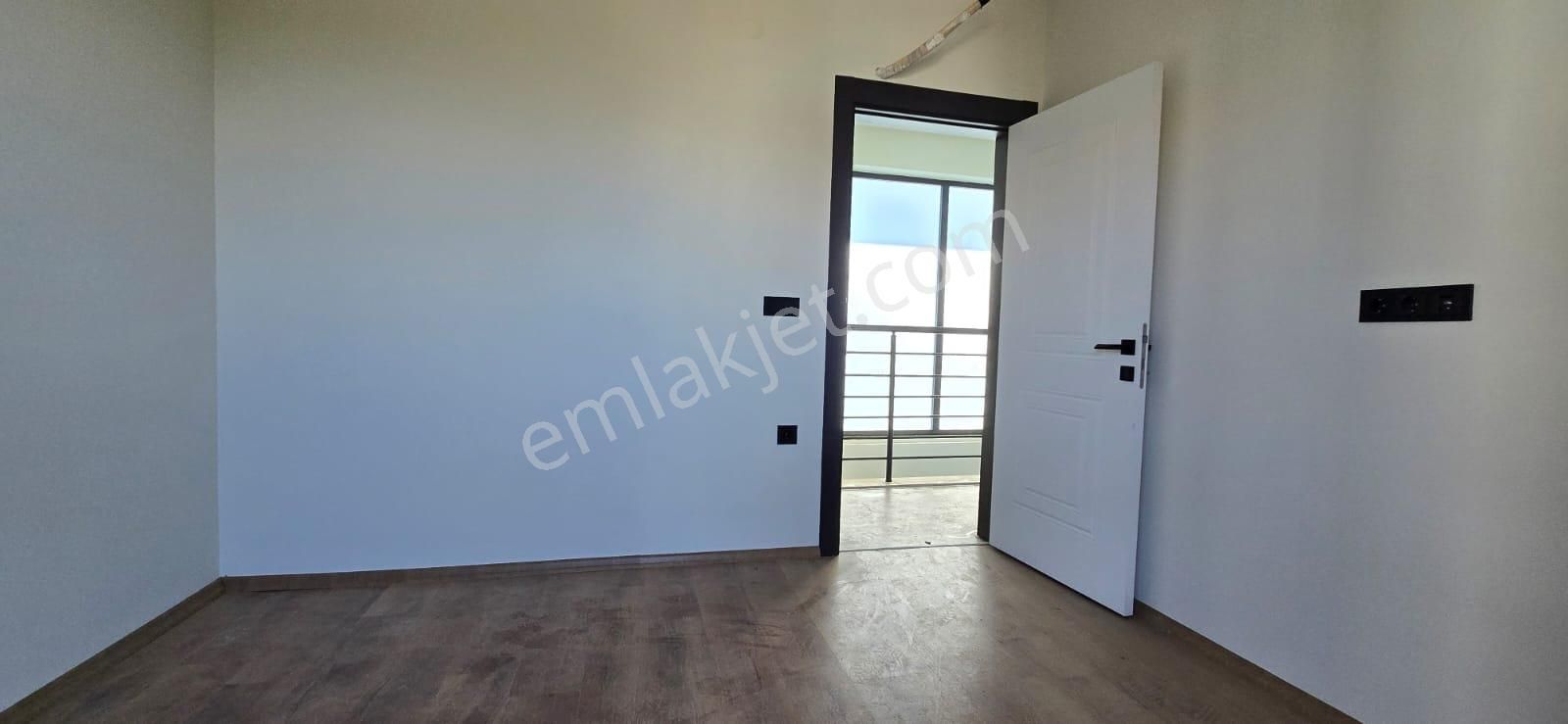 Kuşadası Davutlarda Sıfır Tek Müstakil Havuzlu Sitede 3+1 - Görsel 16