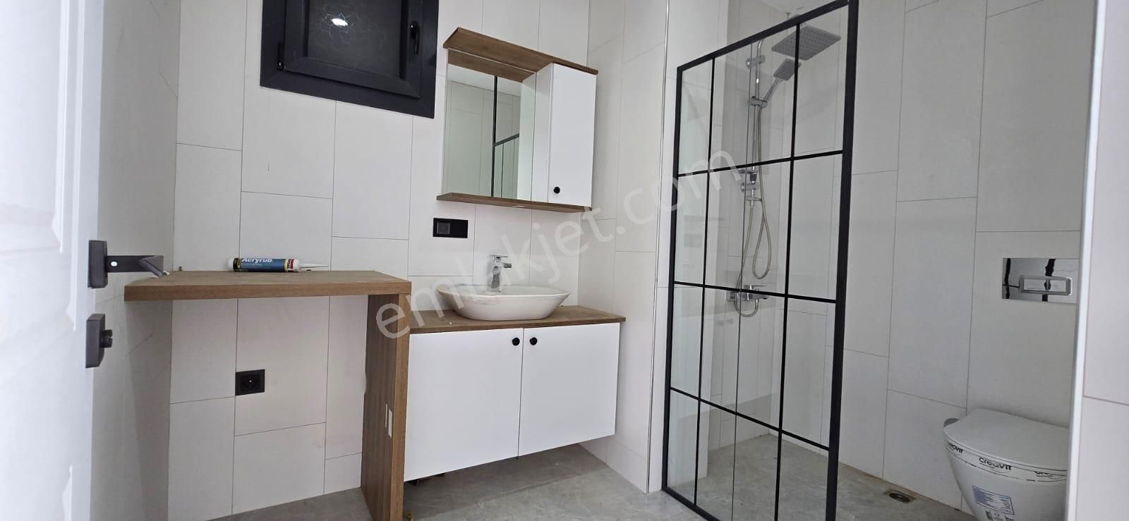 Kuşadası Davutlarda Sıfır Tek Müstakil Havuzlu Sitede 3+1 - Görsel 15