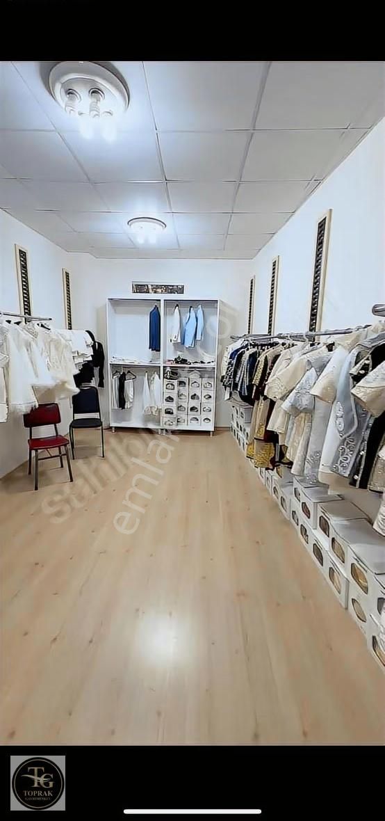 Karakaş Mahallesi Cumhuriyet Caddesinde Satılık 165 M2 Dükkan - Görsel 11