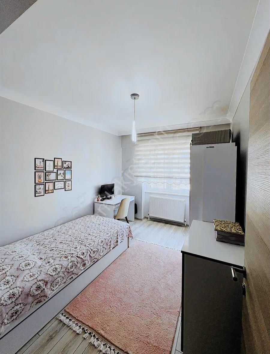 4+1 Kapalı Otoparklı Özel Yapım Site İçerisinde Daire - Görsel 3