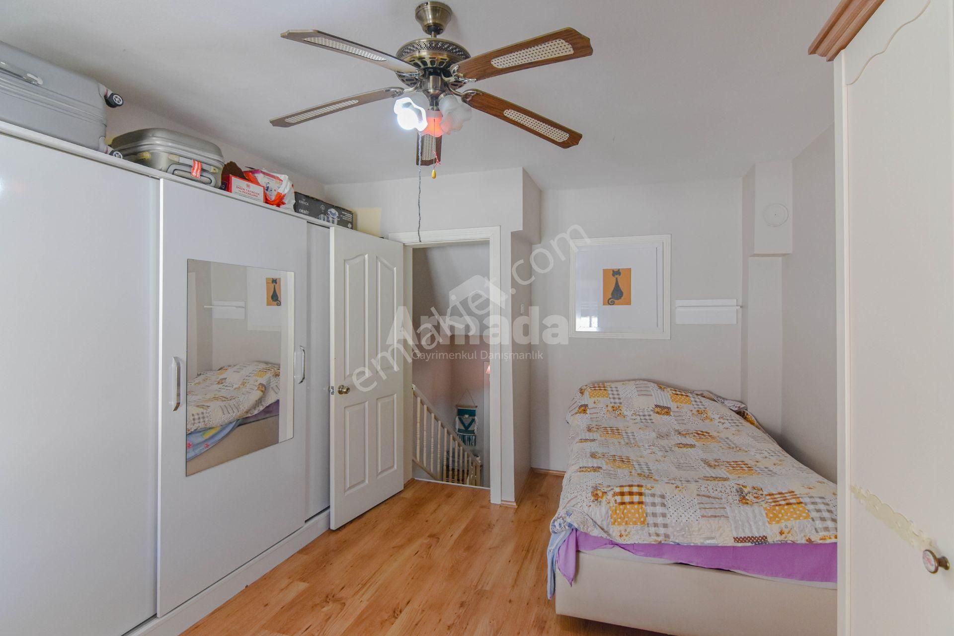 Kuşadası Şehir Merkezi'nde Satılık 3+2 Villa - Görsel 12