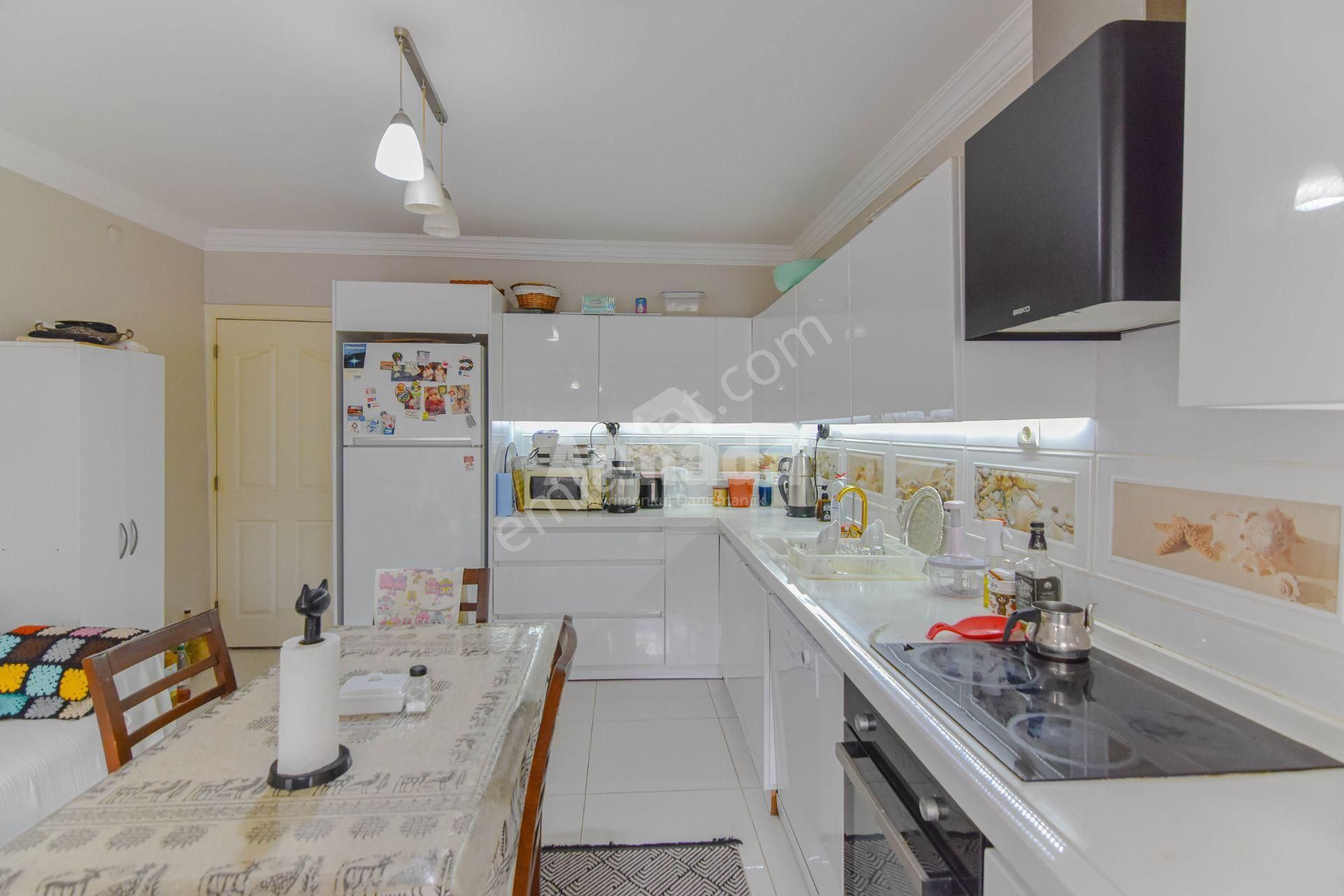 Kuşadası Şehir Merkezi'nde Satılık 3+2 Villa - Görsel 24