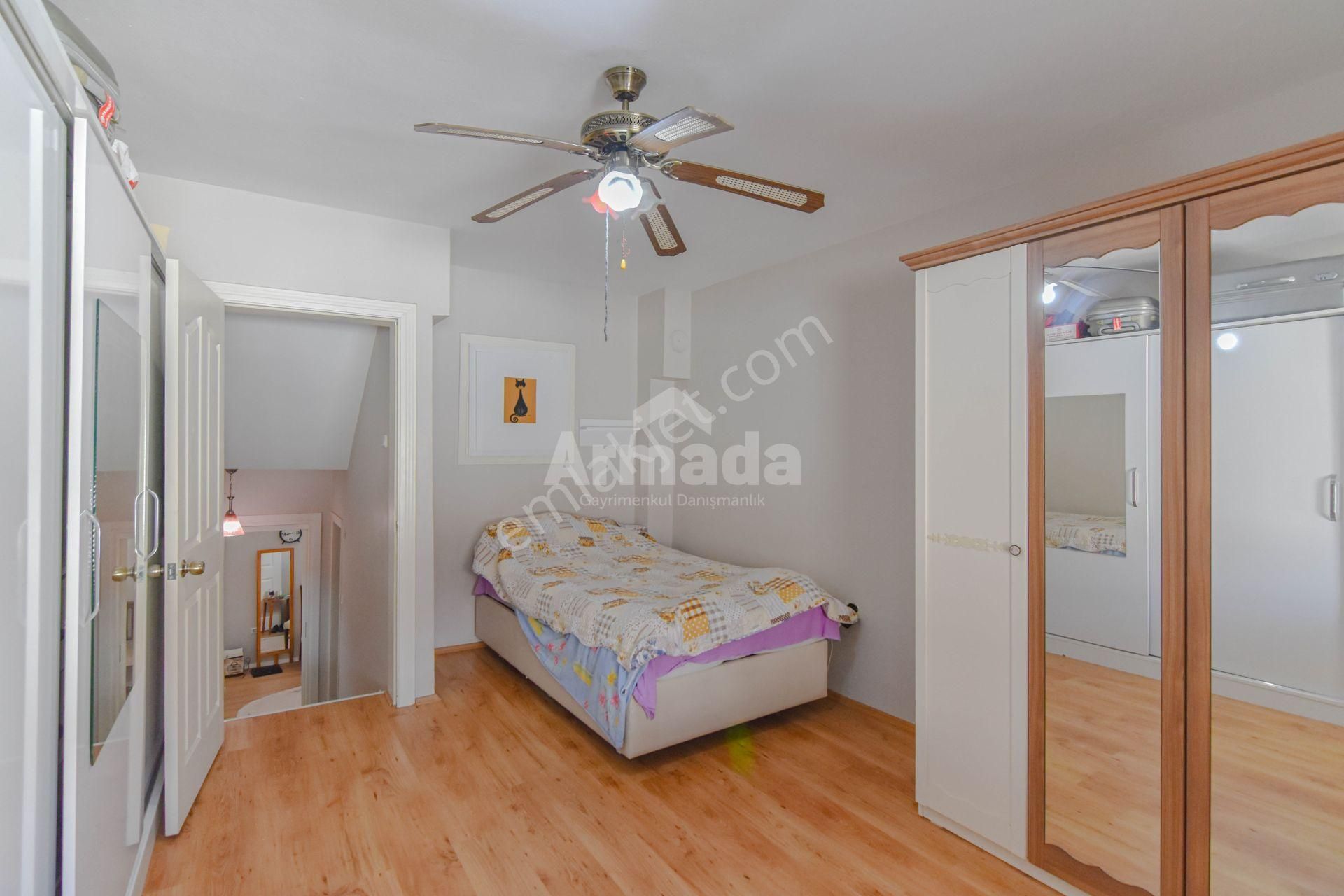 Kuşadası Şehir Merkezi'nde Satılık 3+2 Villa - Görsel 11