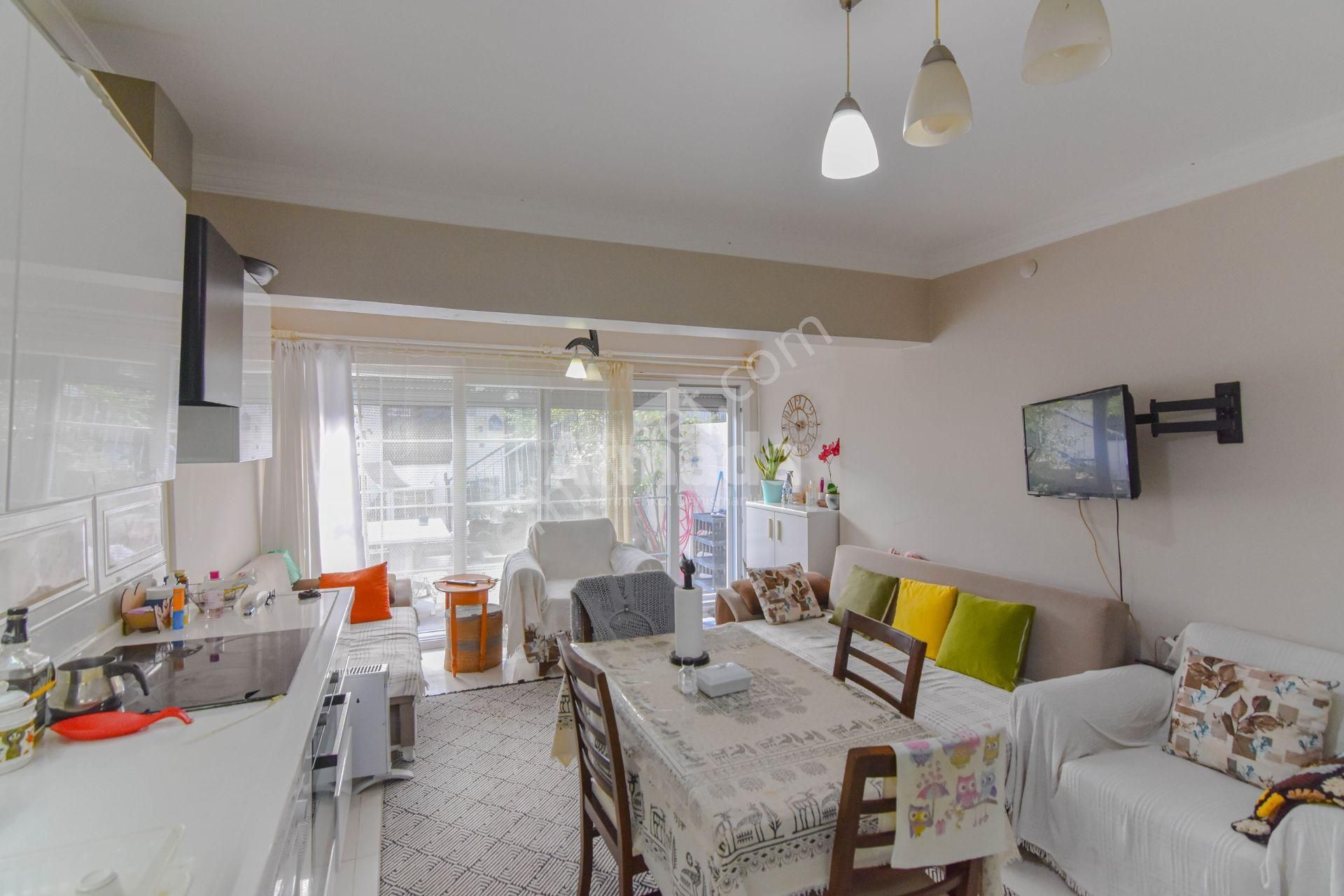 Kuşadası Şehir Merkezi'nde Satılık 3+2 Villa - Görsel 26