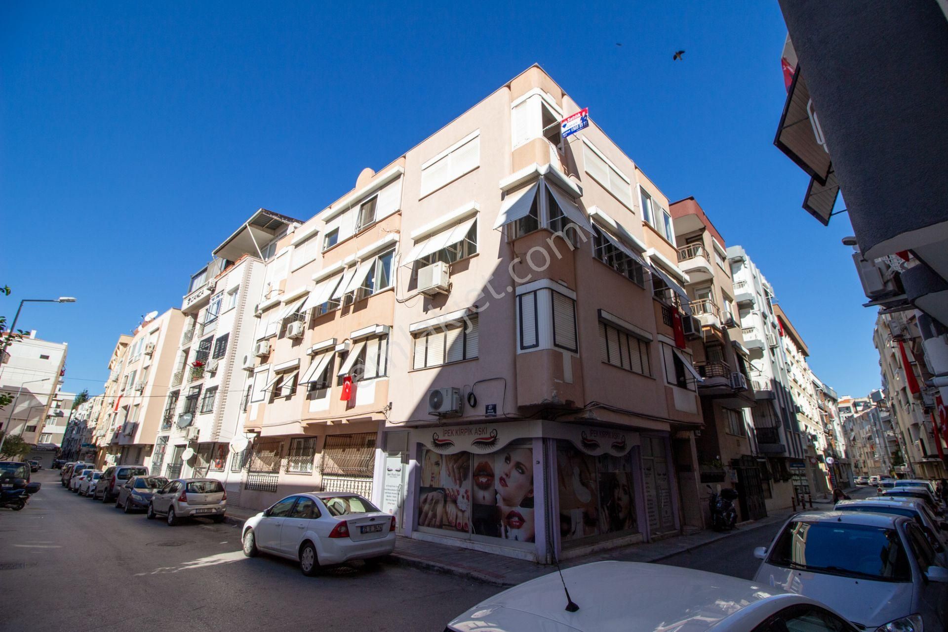 İzmir Konak Güzelyalı Satılık 4+1 Daire – Deniz Yakını & Krediye Uygun