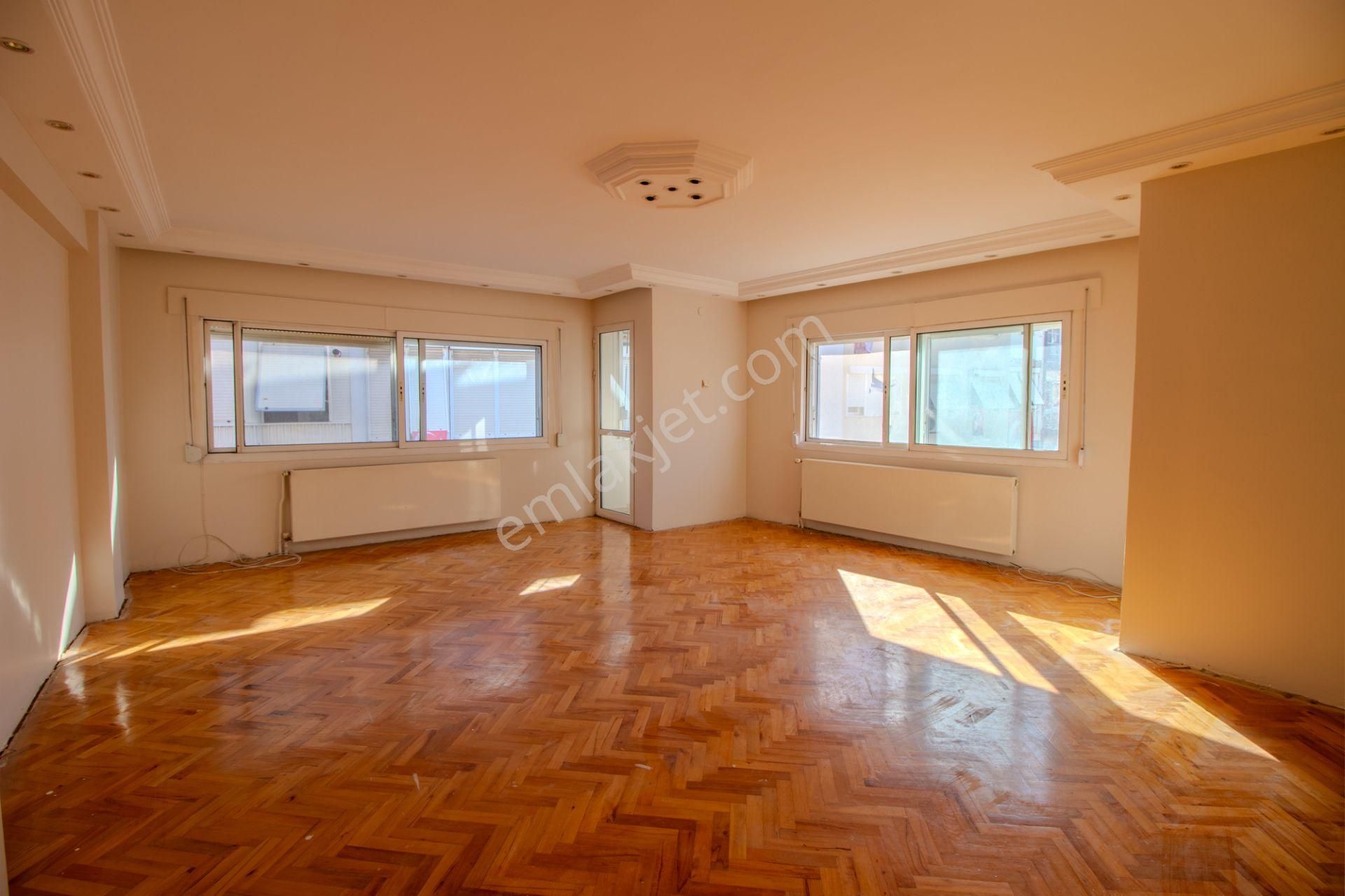 İzmir Konak Güzelyalı Satılık 4+1 Daire – Deniz Yakını & Krediye Uygun - Görsel 4