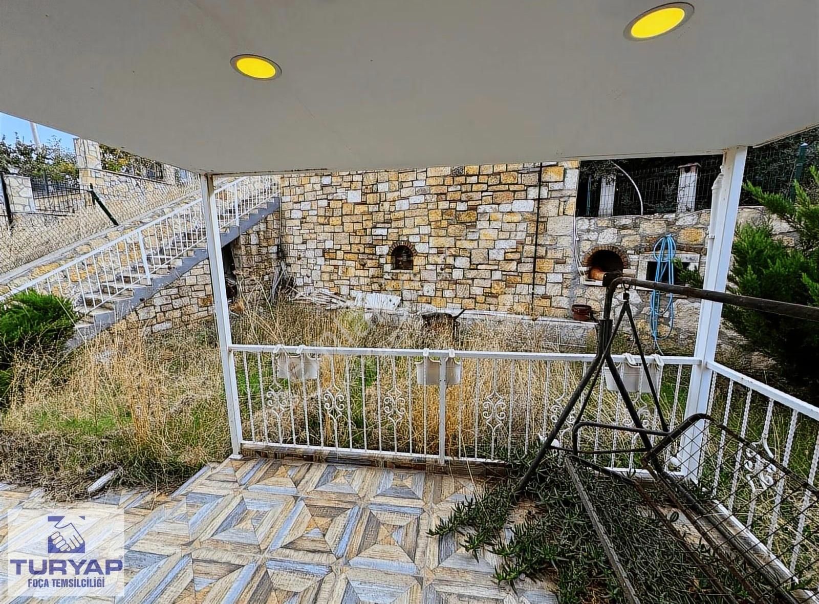 Yeni Foça'da Satılık Tam Müstakil Doğalgazlı Tripleks Villa - Görsel 7