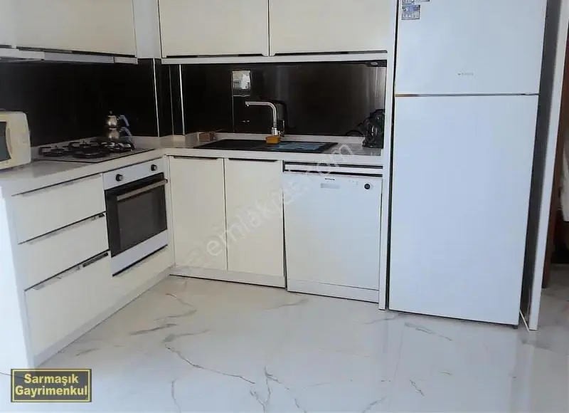 Davutlar'da Havuzlu Lüks Sitede Satlık 2+1 Daire - Görsel 3