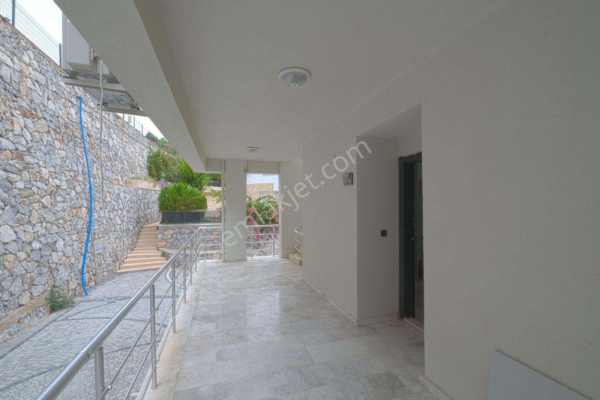 Kıyıkışlacık'da Denize 120m Mesafede Satılık 1+1 Residance Daire - Görsel 5