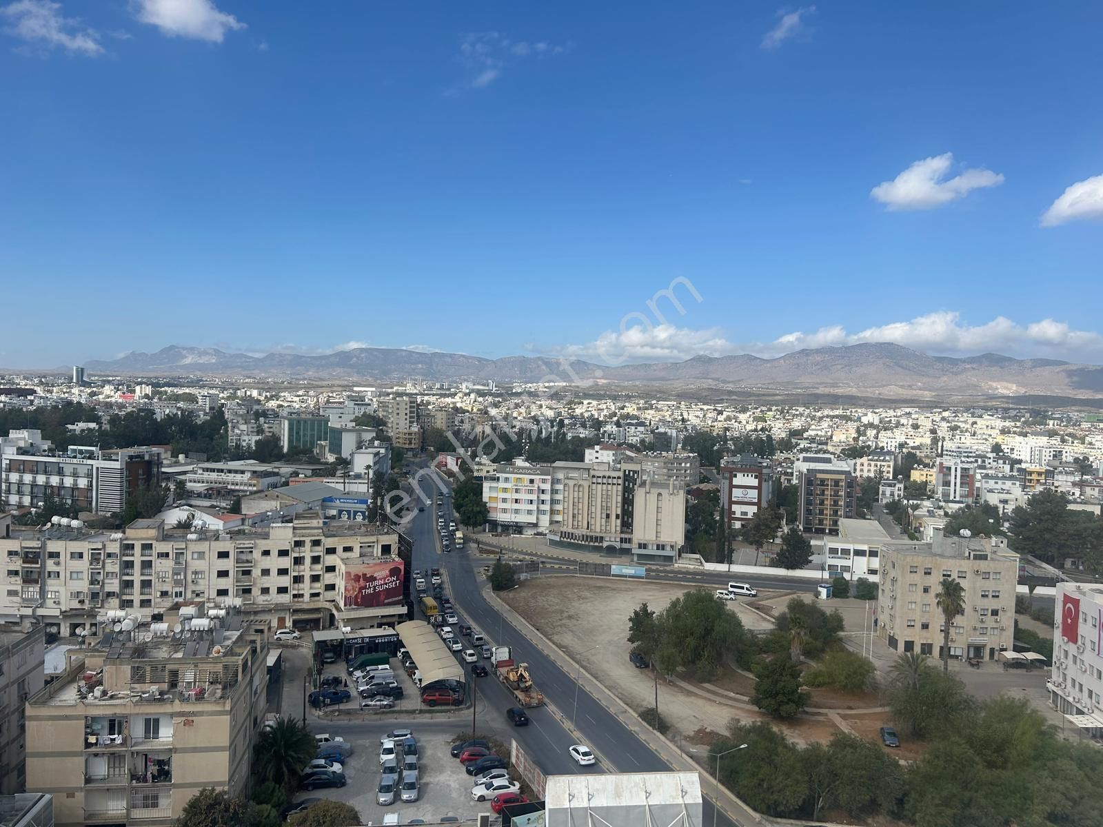 Lefkoşa Bakanlıklar Bölgesi Kiralık Yeni 220 M2 Ve 148 M2 Den Ticariizinli Ofisler. - Görsel 28