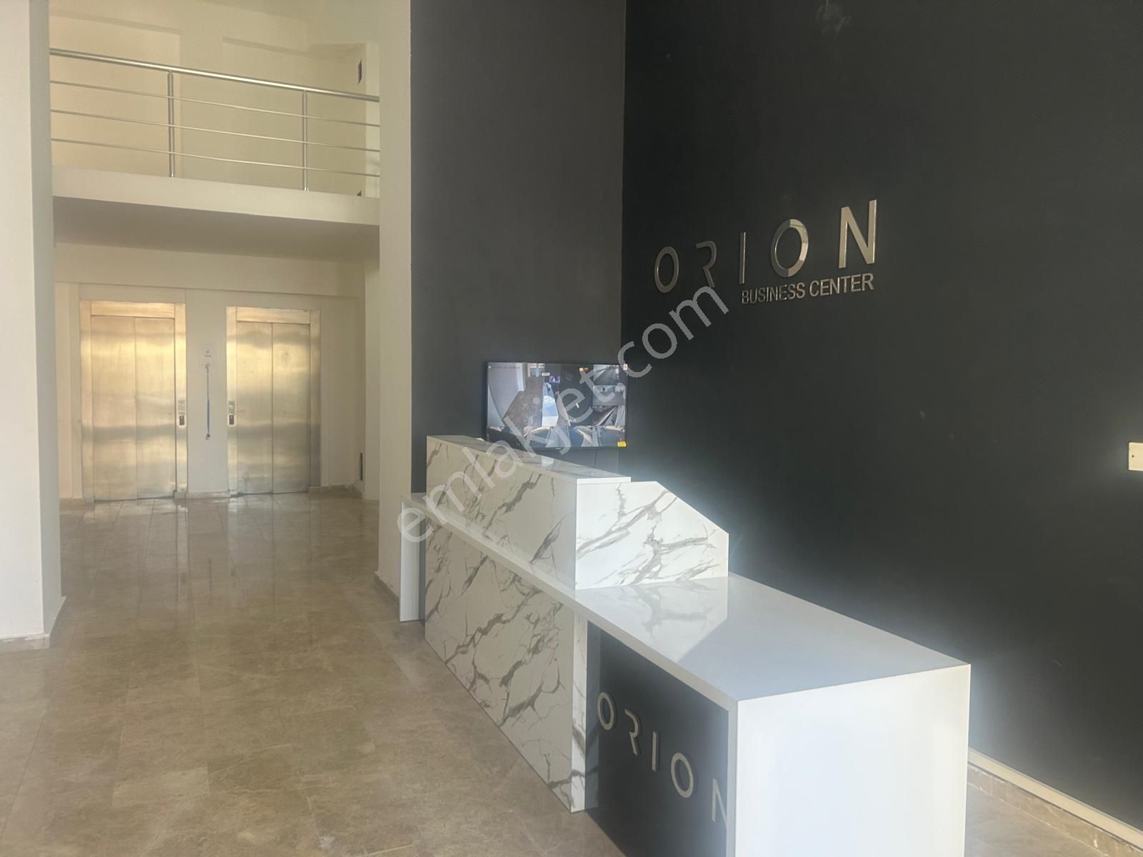 Lefkoşa Bakanlıklar Bölgesi Kiralık Yeni 220 M2 Ve 148 M2 Den Ticariizinli Ofisler. - Görsel 7