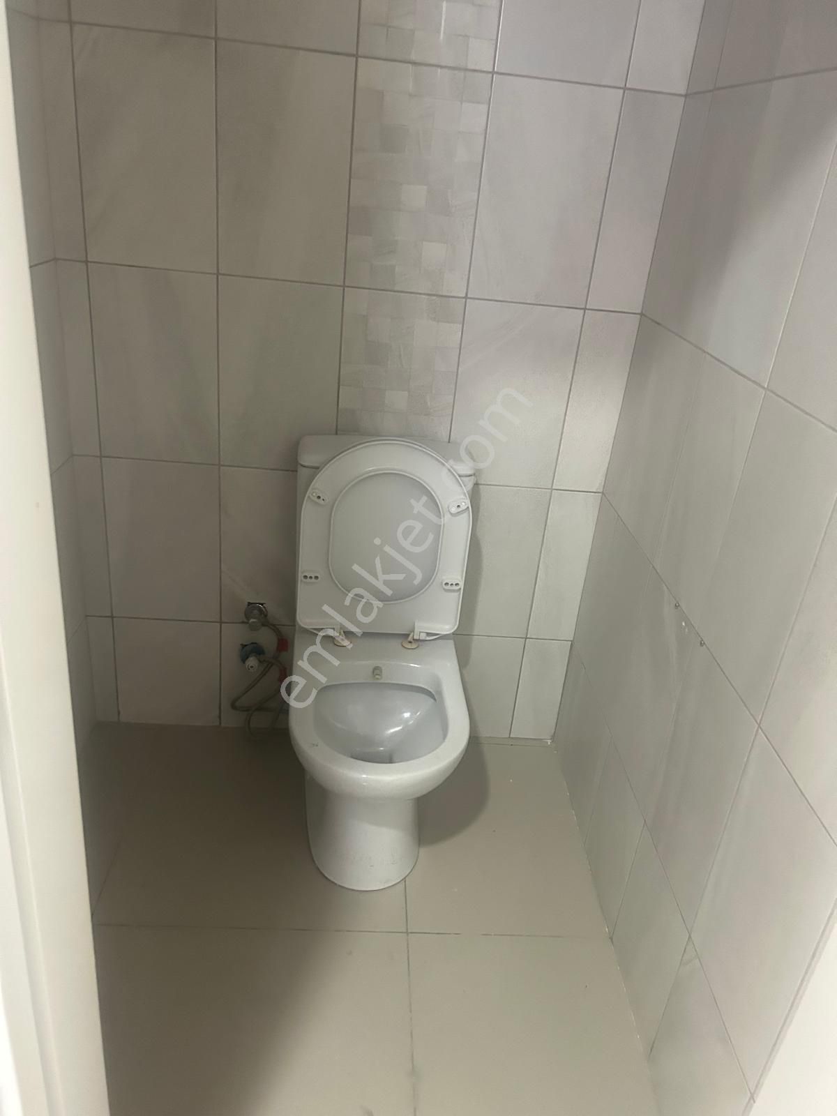 Lefkoşa Bakanlıklar Bölgesi Kiralık Yeni 220 M2 Ve 148 M2 Den Ticariizinli Ofisler. - Görsel 12